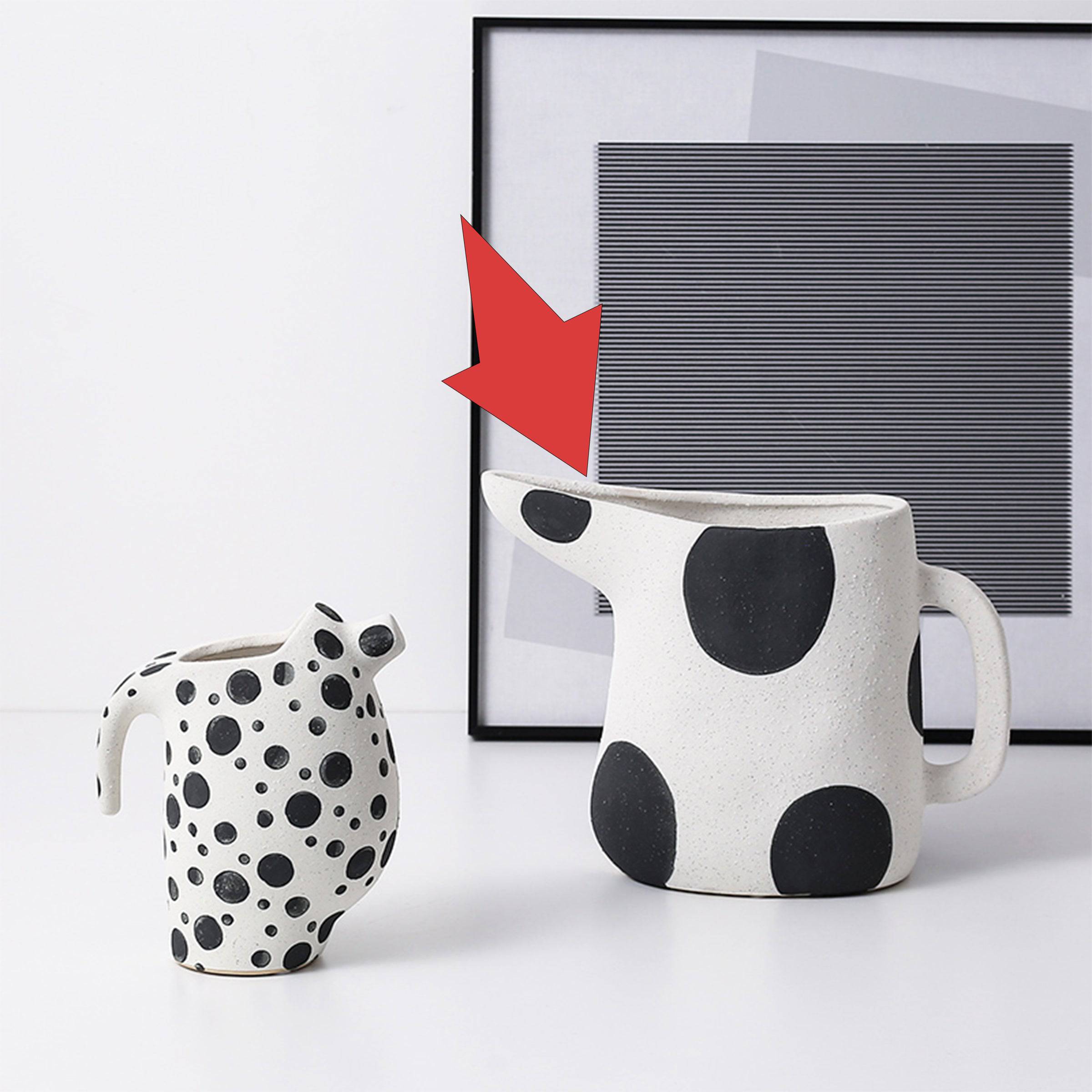 White Sand Geometric Vase- B Fa-D21091B - Vases - ebarza Furniture UAE | Shop Modern Furniture in Abu Dhabi & Dubai - مفروشات ايبازرا في الامارات | تسوق اثاث عصري وديكورات مميزة في دبي وابوظبي