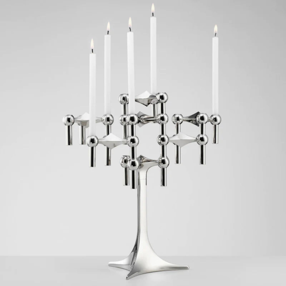 Zinc alloy BEACON ZTA-7032 candle holder with a sleek, modern design for decorative or functional use.
