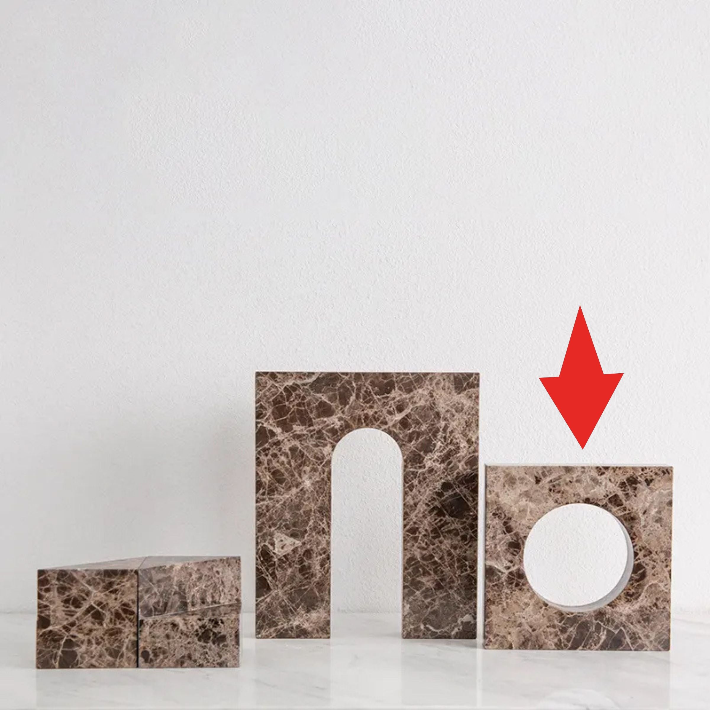 Brown Square & Round Shape Vase-B Fb-T2026B - Home Decor Figurines - ebarza Furniture UAE | Shop Modern Furniture in Abu Dhabi & Dubai - مفروشات ايبازرا في الامارات | تسوق اثاث عصري وديكورات مميزة في دبي وابوظبي