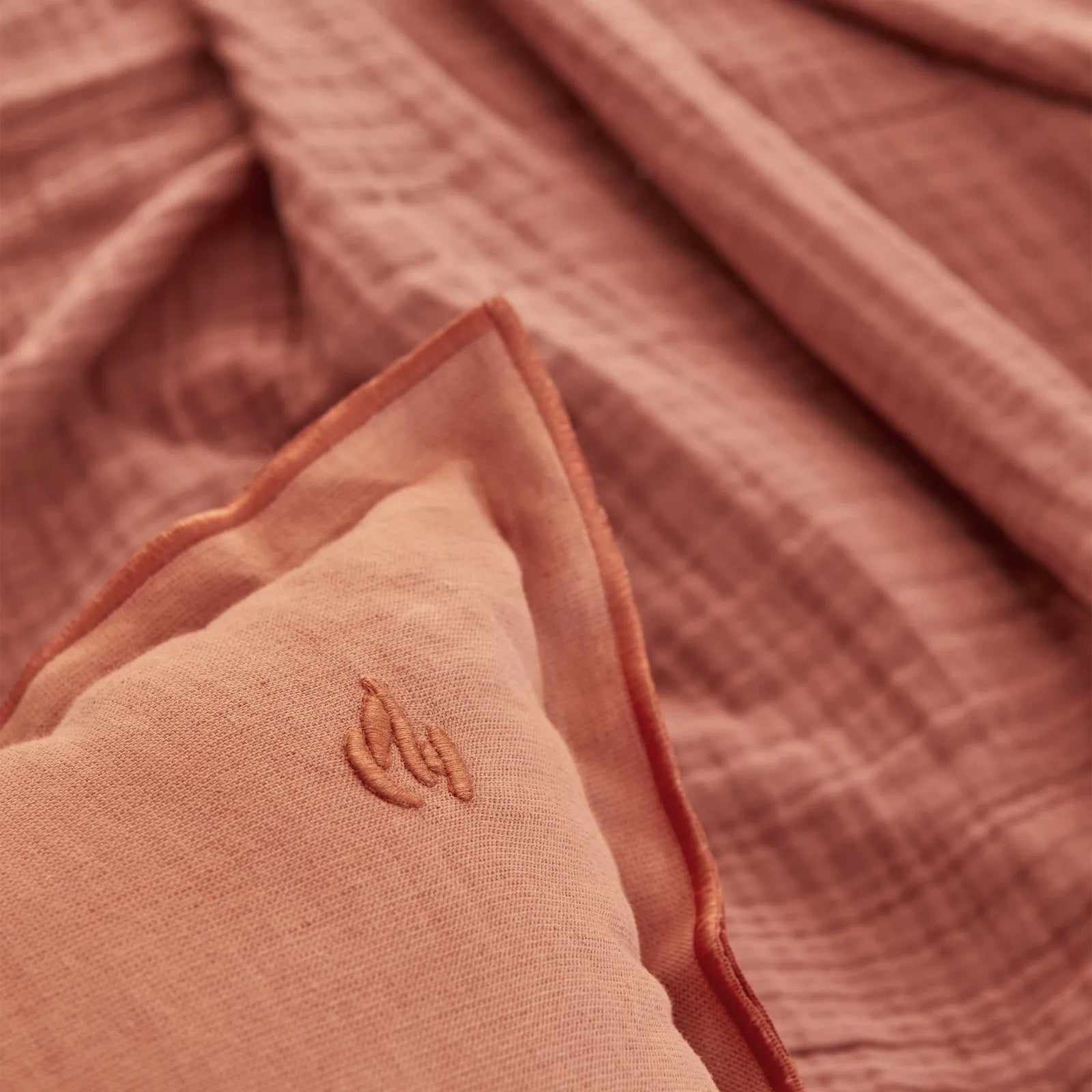 Karaca Home 4 Element Aragon 100% Cotton Double Bedspread Ateş 200.18.01.0697 - Bedding - ebarza Furniture UAE | Shop Modern Furniture in Abu Dhabi & Dubai - مفروشات ايبازرا في الامارات | تسوق اثاث عصري وديكورات مميزة في دبي وابوظبي