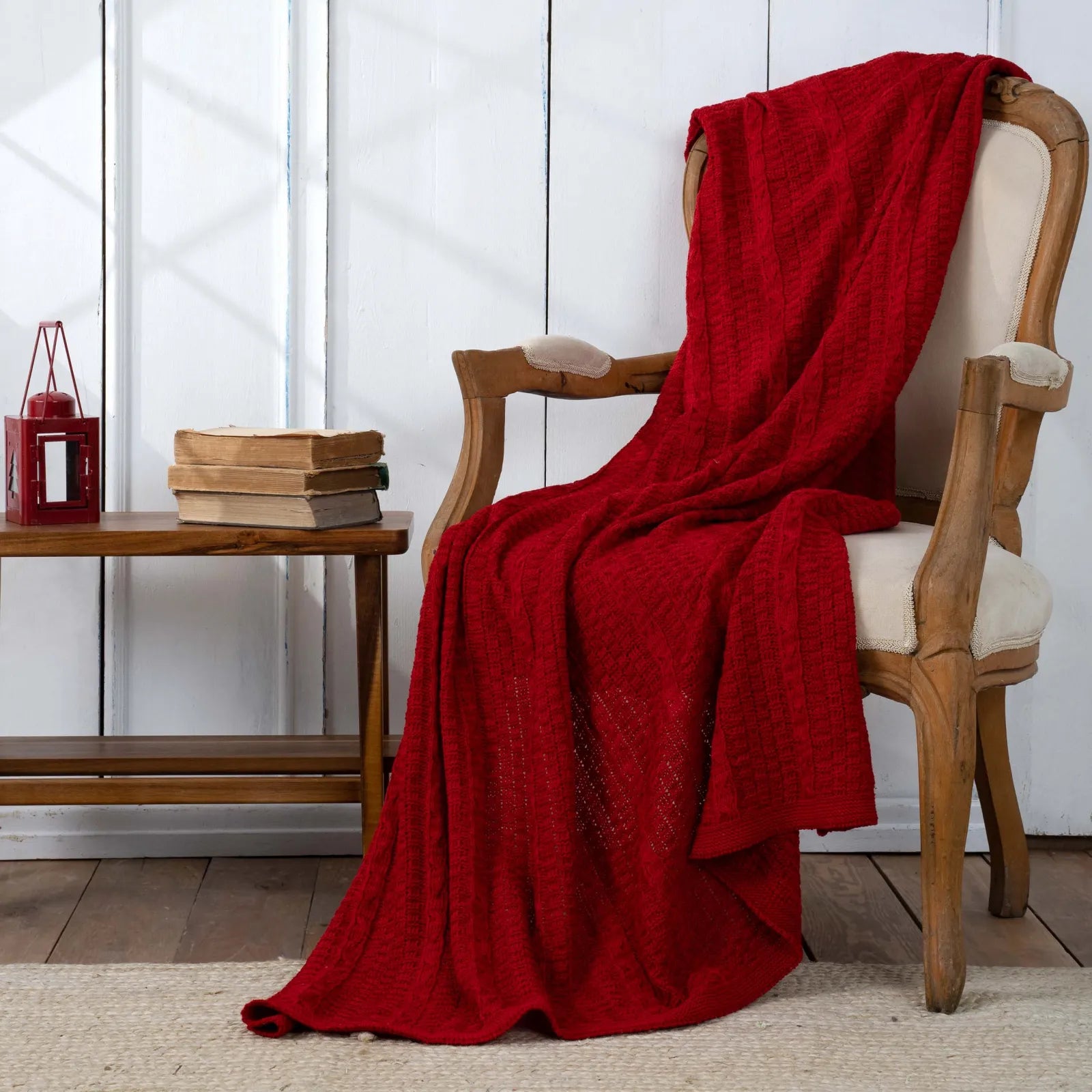 Karaca Home Ema Red Knitwear Tv Blanket 200.20.01.0315 -  Blankets | كاراجا هوم بطانية تلفزيون إيما تريكو حمراء - ebarza Furniture UAE | Shop Modern Furniture in Abu Dhabi & Dubai - مفروشات ايبازرا في الامارات | تسوق اثاث عصري وديكورات مميزة في دبي وابوظبي