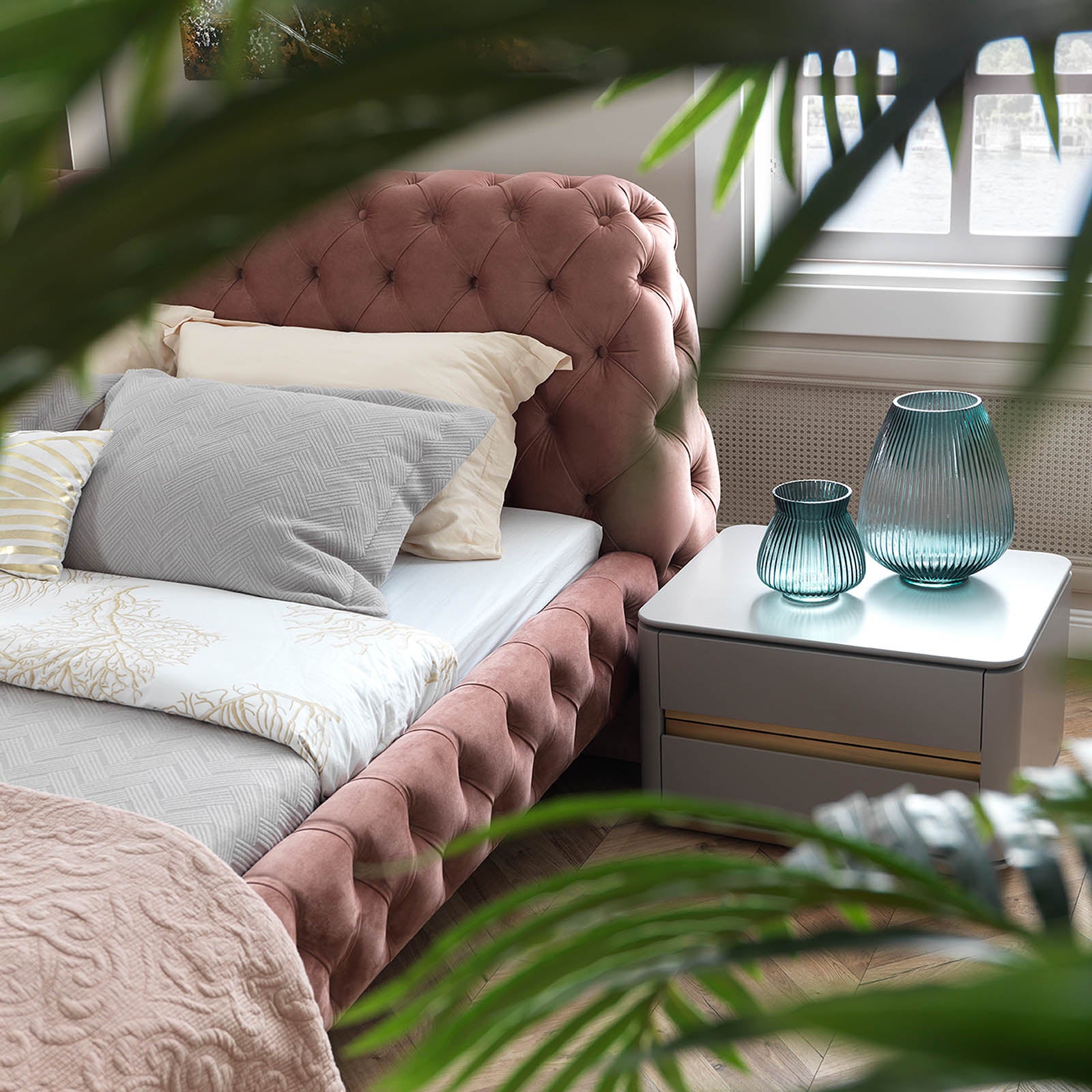 Malena Queen Bedstead Malena001-P-Bed - Bedsteads - ebarza Furniture UAE | Shop Modern Furniture in Abu Dhabi & Dubai - مفروشات ايبازرا في الامارات | تسوق اثاث عصري وديكورات مميزة في دبي وابوظبي