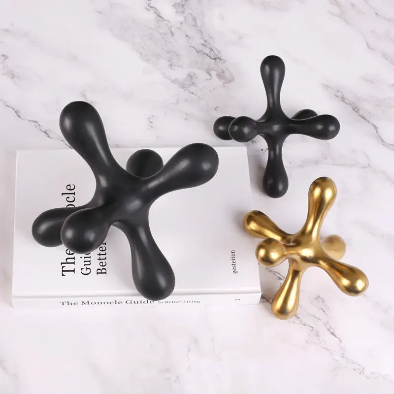 Golden Hexagonal Decoration - B Fa-D2021B - Home Decor Figurines - ebarza Furniture UAE | Shop Modern Furniture in Abu Dhabi & Dubai - مفروشات ايبازرا في الامارات | تسوق اثاث عصري وديكورات مميزة في دبي وابوظبي