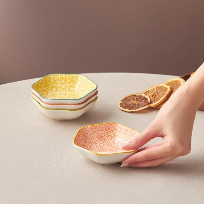 Karaca Floral Yellow Hexagon Snack Plate 10 cm 153.03.08.2986 - Bowls - ebarza Furniture UAE | Shop Modern Furniture in Abu Dhabi & Dubai - مفروشات ايبازرا في الامارات | تسوق اثاث عصري وديكورات مميزة في دبي وابوظبي