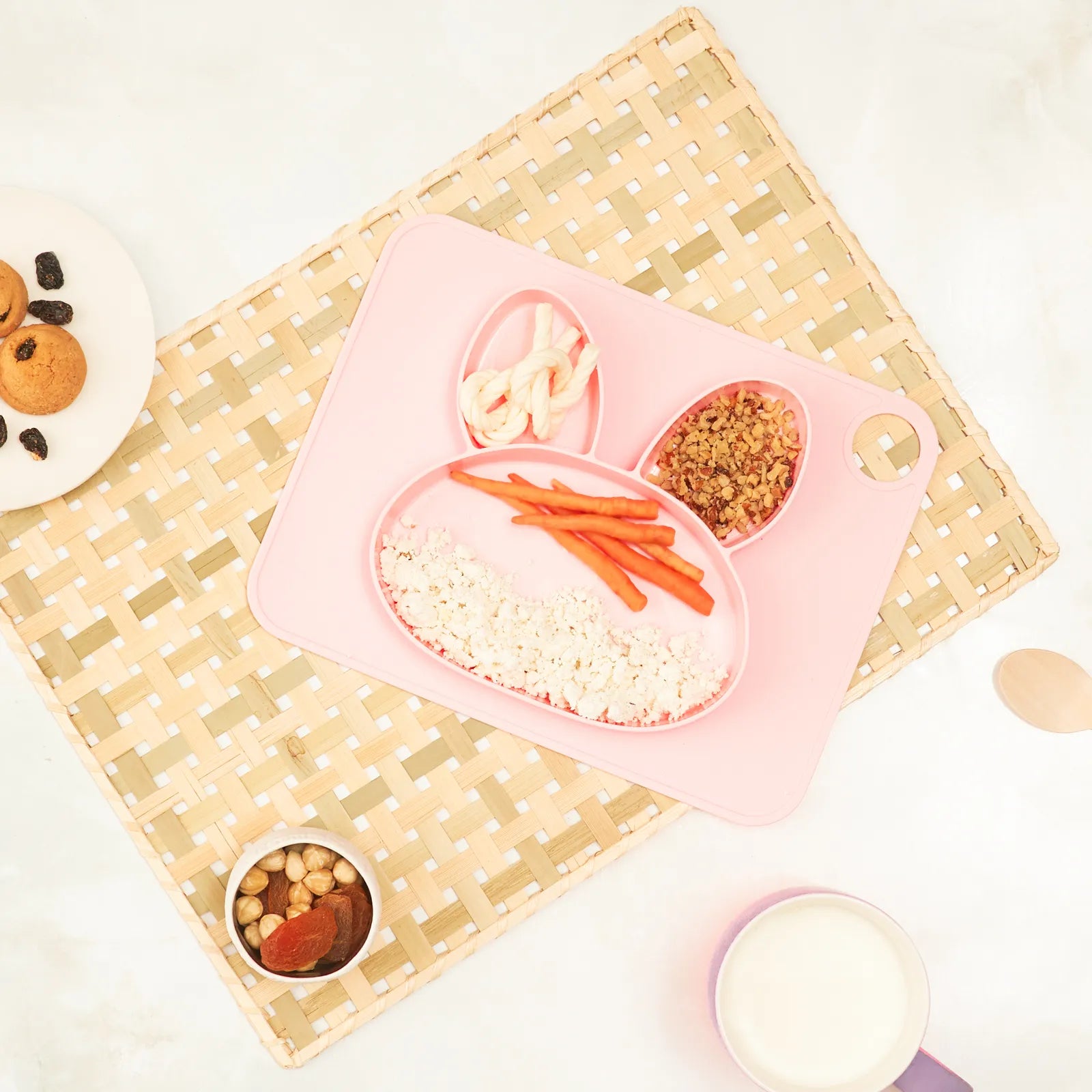 Karaca Bunny Food Plate 153.03.06.6603 - Plates - ebarza Furniture UAE | Shop Modern Furniture in Abu Dhabi & Dubai - مفروشات ايبازرا في الامارات | تسوق اثاث عصري وديكورات مميزة في دبي وابوظبي