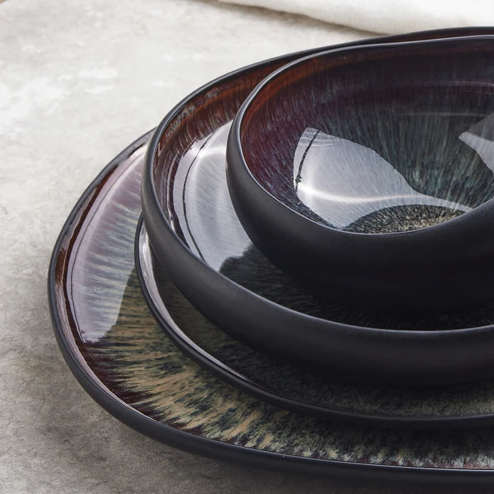 Karaca Galactic Black Cake Plate 153.03.06.7232 - Plates - ebarza Furniture UAE | Shop Modern Furniture in Abu Dhabi & Dubai - مفروشات ايبازرا في الامارات | تسوق اثاث عصري وديكورات مميزة في دبي وابوظبي