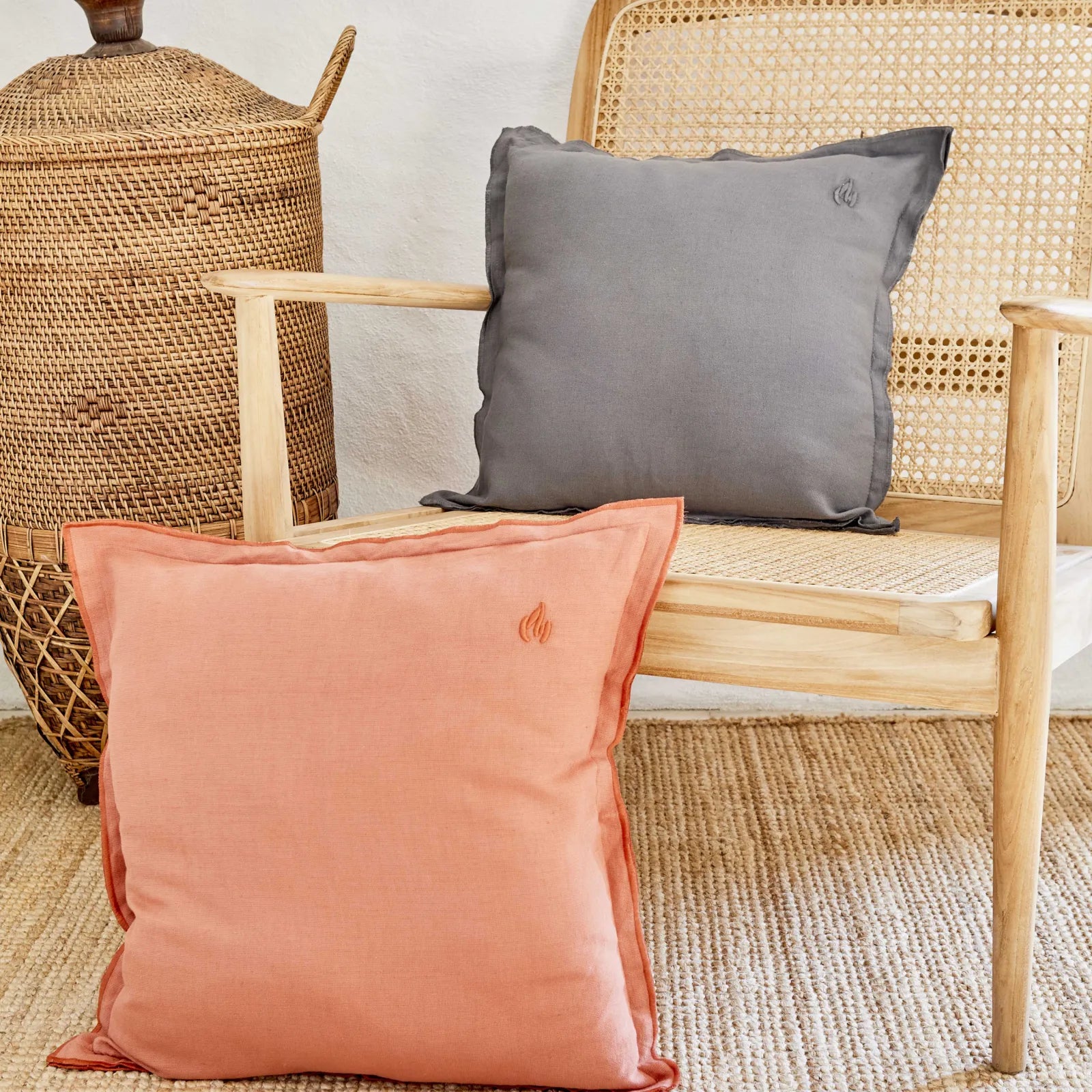 Karaca Home 4 Element Dark Gray Filled Flat Pillow 45X45 Cm 200.18.01.0906 - Cushions - ebarza Furniture UAE | Shop Modern Furniture in Abu Dhabi & Dubai - مفروشات ايبازرا في الامارات | تسوق اثاث عصري وديكورات مميزة في دبي وابوظبي