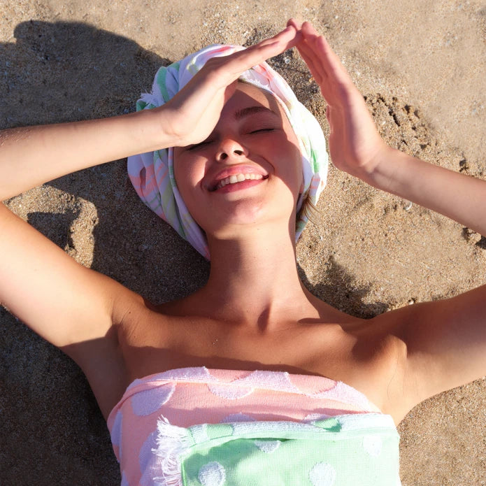 Karaca Home Points Multi 100% Cotton Double Sided Beach Towel 70X150 200.20.01.0183 - Towels - ebarza Furniture UAE | Shop Modern Furniture in Abu Dhabi & Dubai - مفروشات ايبازرا في الامارات | تسوق اثاث عصري وديكورات مميزة في دبي وابوظبي