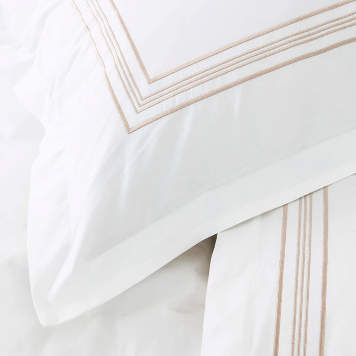 Karaca Home White Collection Freya White Embroidered Percale Double Duvet Cover Set 200.20.01.0100 - Bedding - ebarza Furniture UAE | Shop Modern Furniture in Abu Dhabi & Dubai - مفروشات ايبازرا في الامارات | تسوق اثاث عصري وديكورات مميزة في دبي وابوظبي