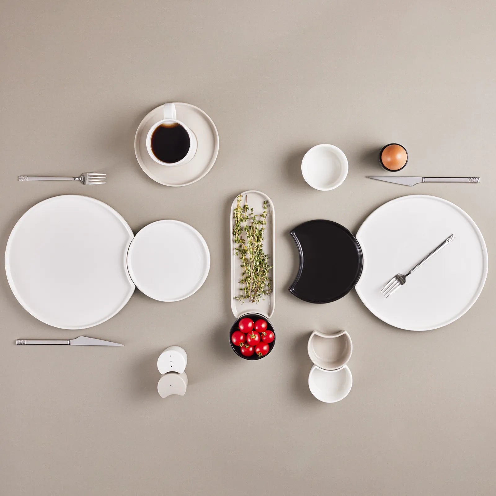 Karaca Hussein Chalayan Poly 28 Pieces 6 Person Porcelain Breakfast/Serving Set 153.03.06.1405 - Breakfast Sets - ebarza Furniture UAE | Shop Modern Furniture in Abu Dhabi & Dubai - مفروشات ايبازرا في الامارات | تسوق اثاث عصري وديكورات مميزة في دبي وابوظبي