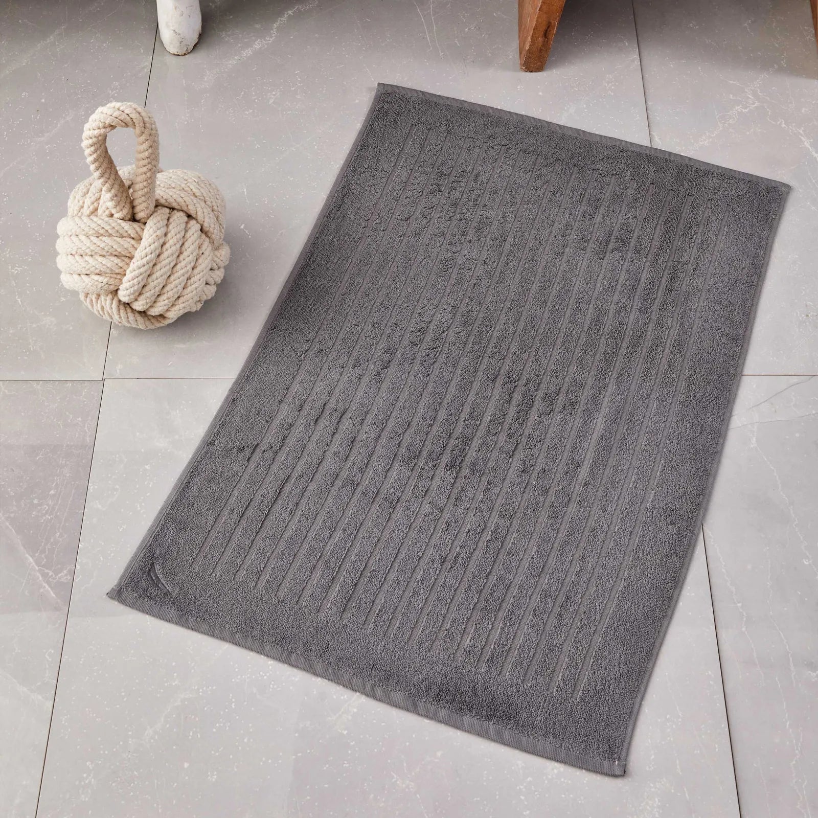Karaca Nautica Home Bow Anthracite Foot Towel 180.01.01.0684 - Bath Mats - ebarza Furniture UAE | Shop Modern Furniture in Abu Dhabi & Dubai - مفروشات ايبازرا في الامارات | تسوق اثاث عصري وديكورات مميزة في دبي وابوظبي