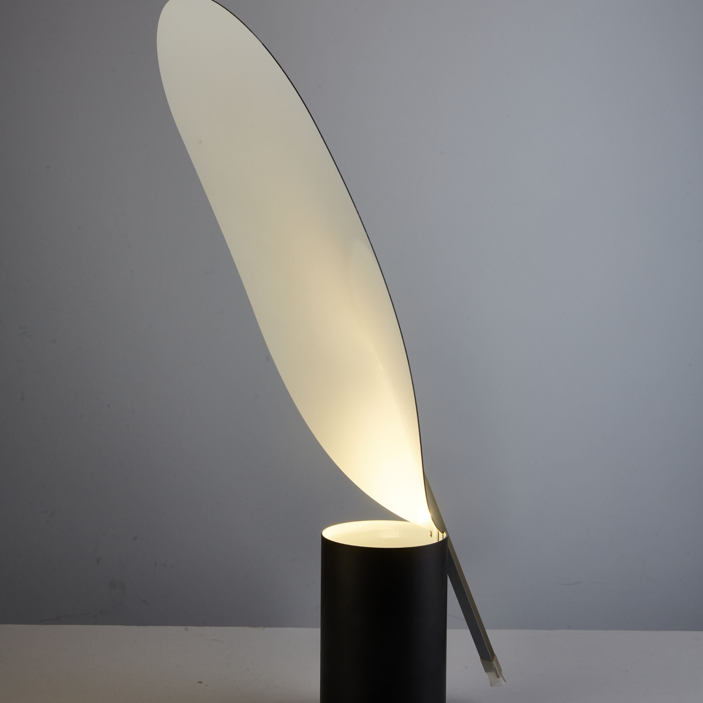 Leafshine Gold Table Lamp CY-LTD-1020-G - Desk\table Lamps - ebarza Furniture UAE | Shop Modern Furniture in Abu Dhabi & Dubai - مفروشات ايبازرا في الامارات | تسوق اثاث عصري وديكورات مميزة في دبي وابوظبي