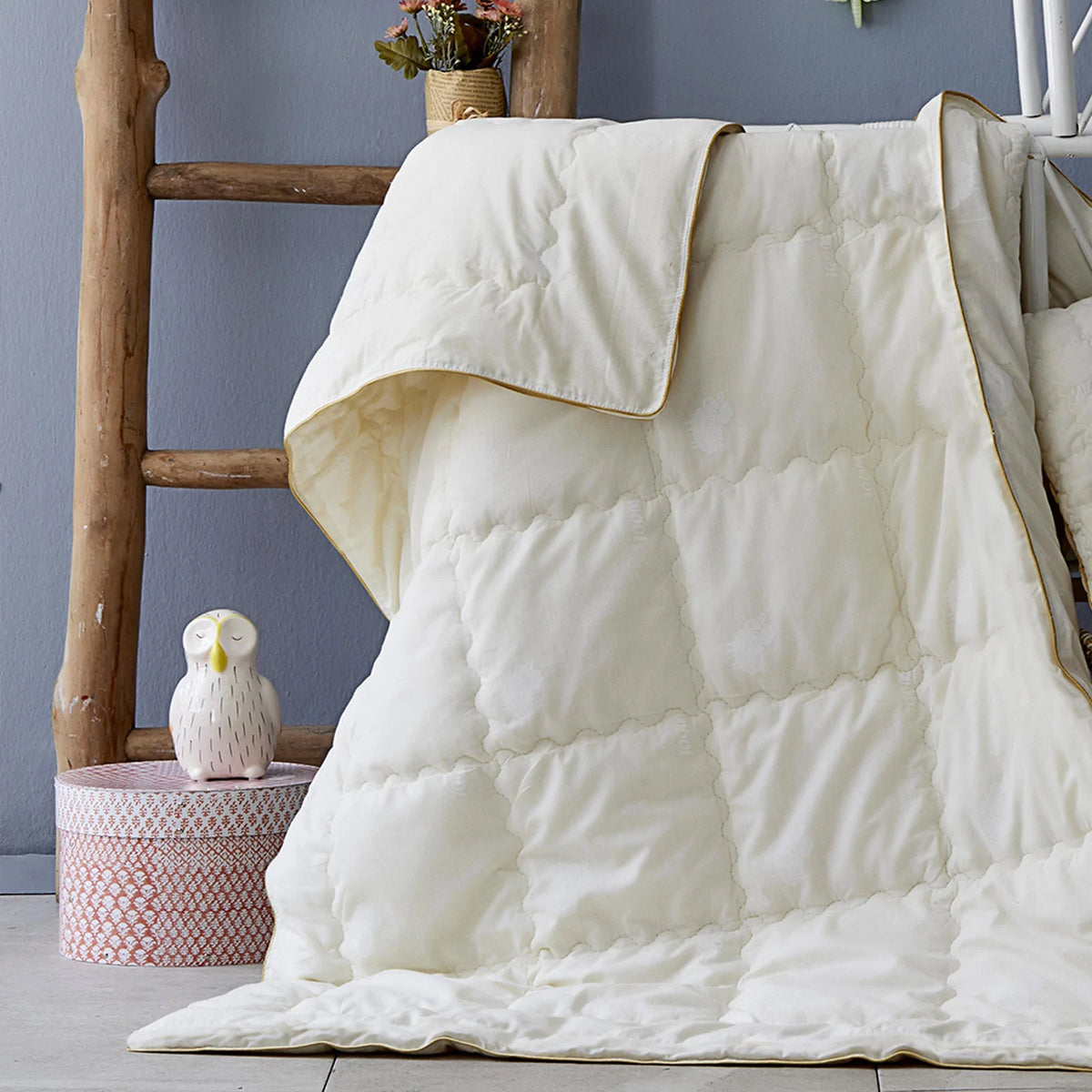 Set of double cotton quilt and pillow by KARACA HOME, featuring a 195x215 cm bedding set with soft cotton fabric.