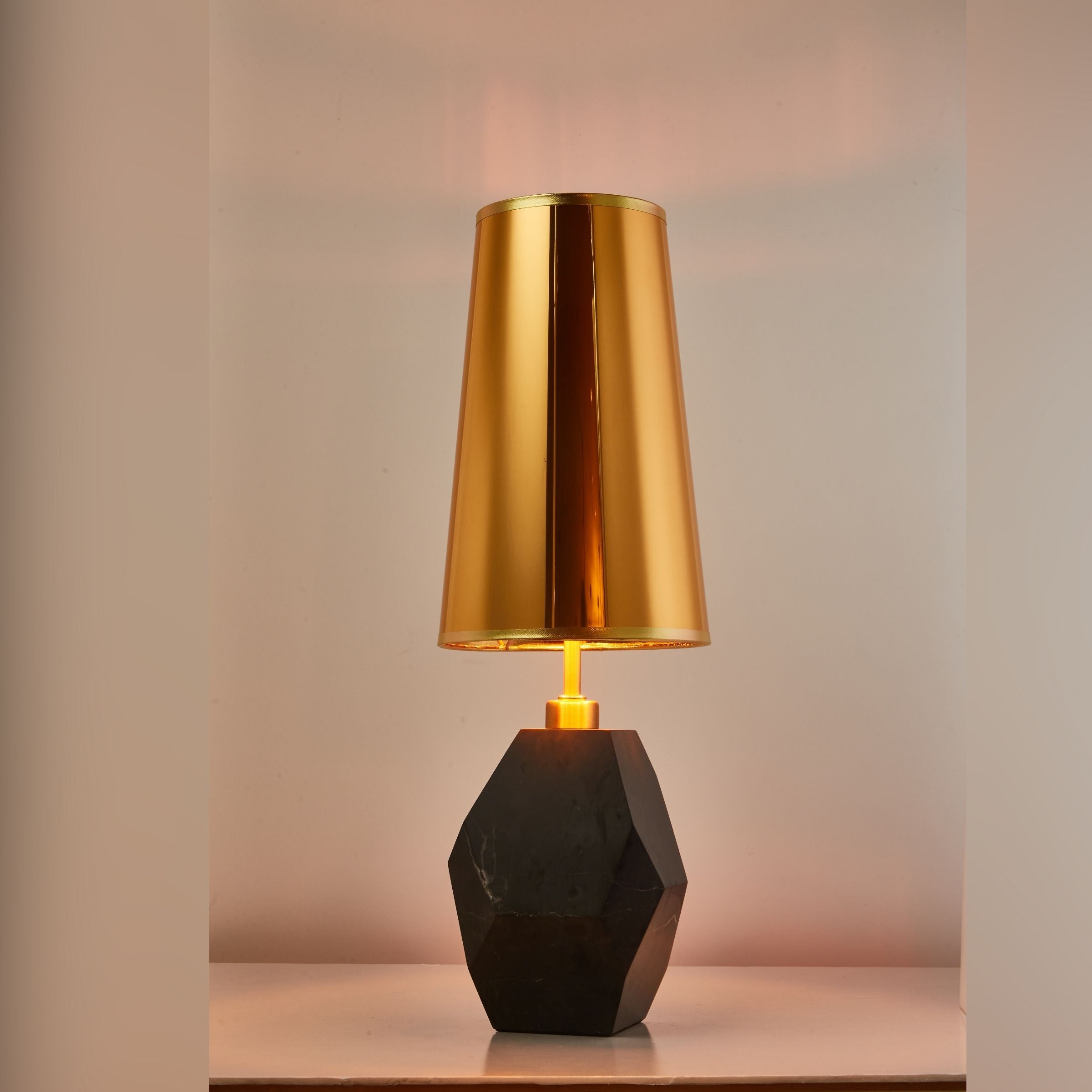 Soul Black Marble Table Lamp CY-LTD-1023-B - Desk\table Lamps - ebarza Furniture UAE | Shop Modern Furniture in Abu Dhabi & Dubai - مفروشات ايبازرا في الامارات | تسوق اثاث عصري وديكورات مميزة في دبي وابوظبي