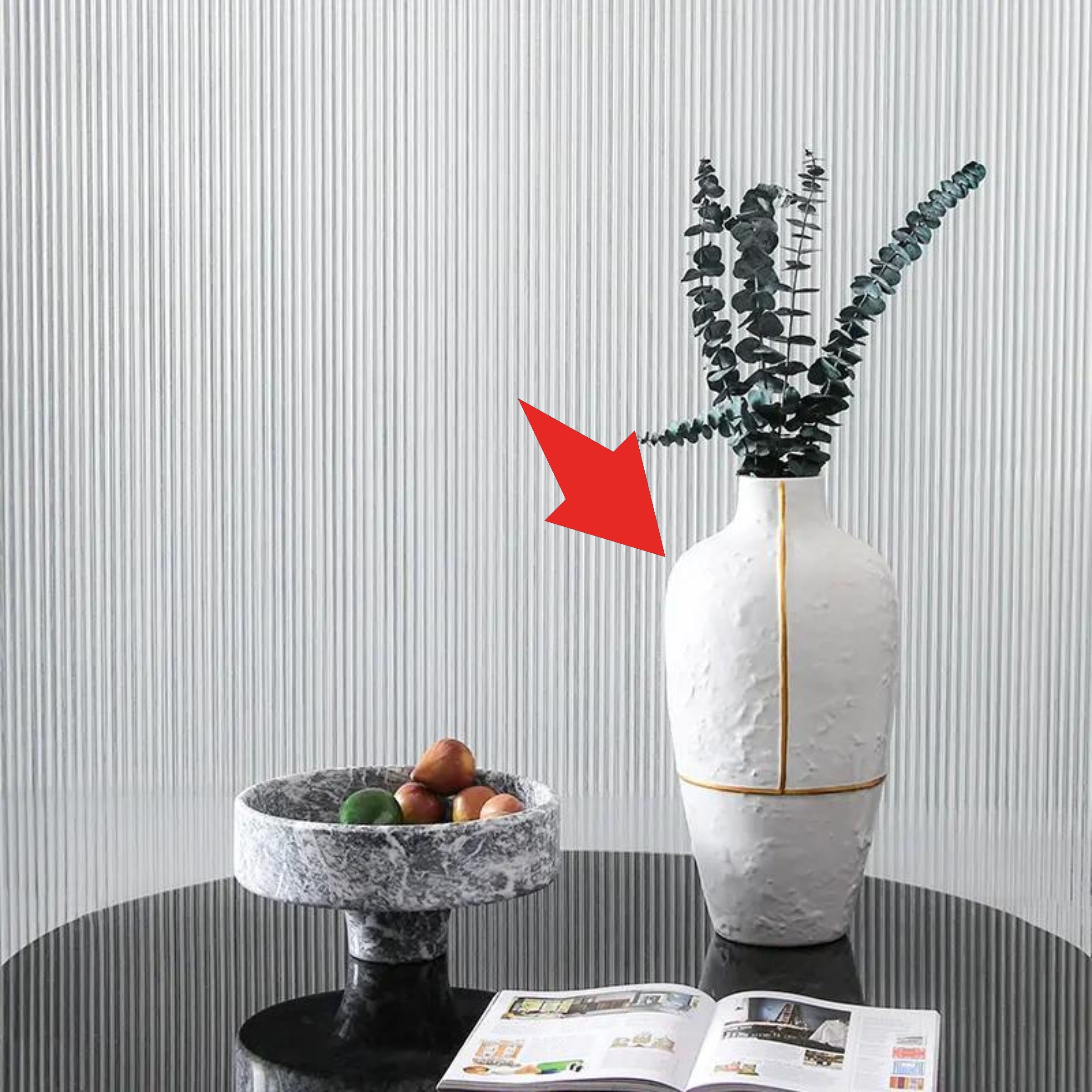 White Vase With Gold Thread-A Fa-D1954A - Vases - ebarza Furniture UAE | Shop Modern Furniture in Abu Dhabi & Dubai - مفروشات ايبازرا في الامارات | تسوق اثاث عصري وديكورات مميزة في دبي وابوظبي