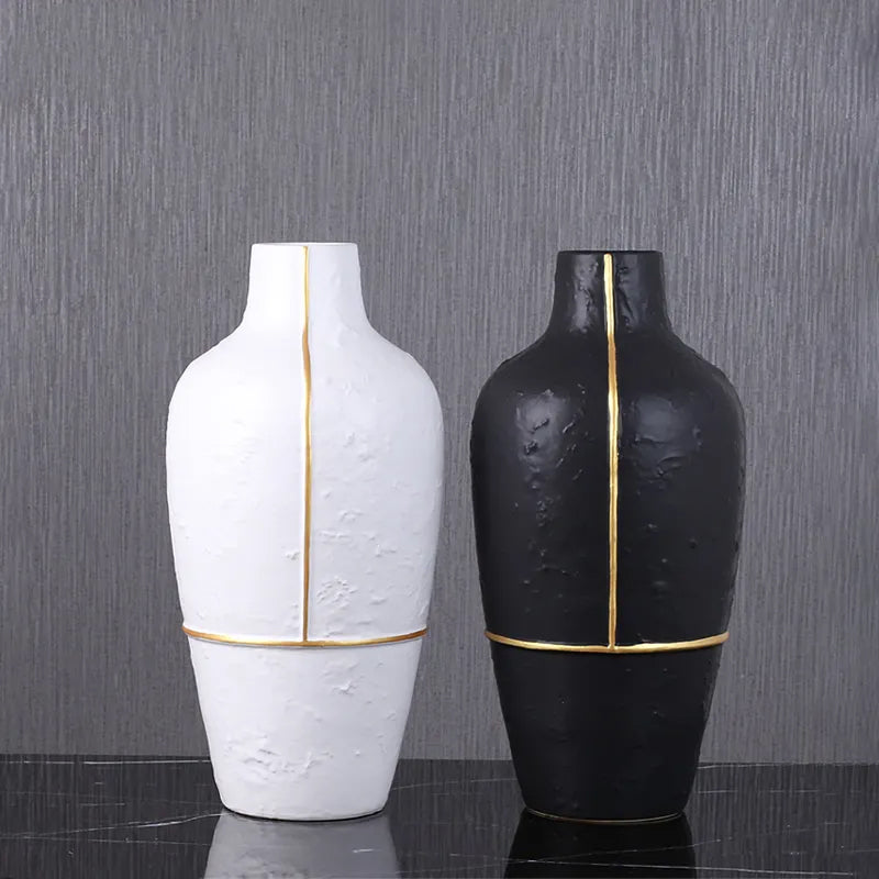White Vase With Gold Thread-A Fa-D1954A - Vases - ebarza Furniture UAE | Shop Modern Furniture in Abu Dhabi & Dubai - مفروشات ايبازرا في الامارات | تسوق اثاث عصري وديكورات مميزة في دبي وابوظبي