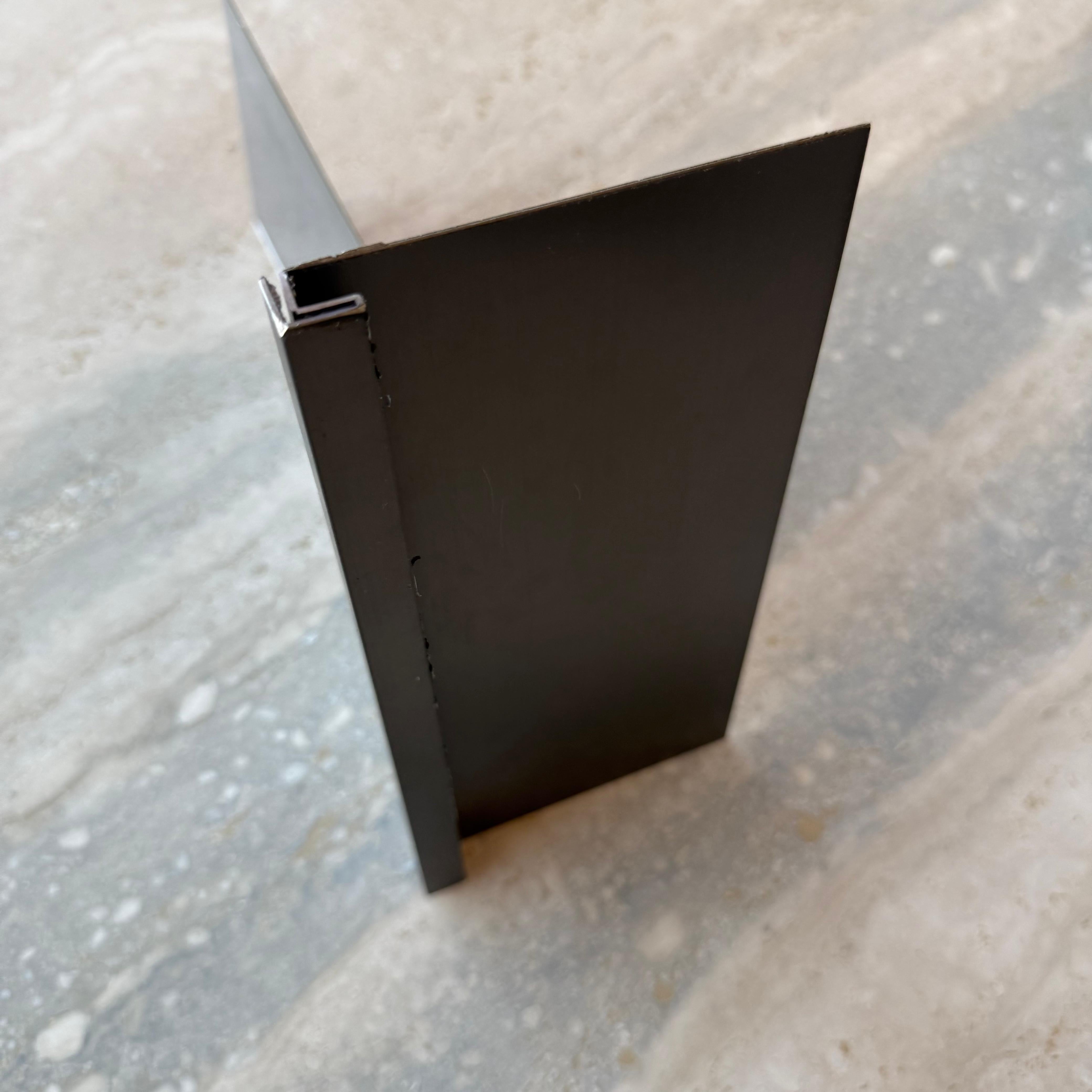 Black stainless steel skirting profile, 0.8mm thick, 10cm width, suitable for wall panels and profiles by BEACON.