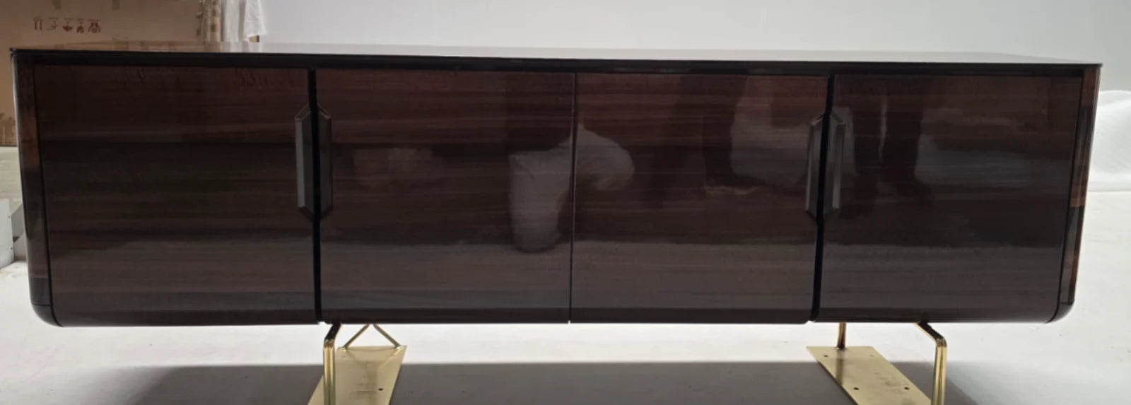 Display Item - Arpage Sideboard Arpage-ConsDisplayYAS