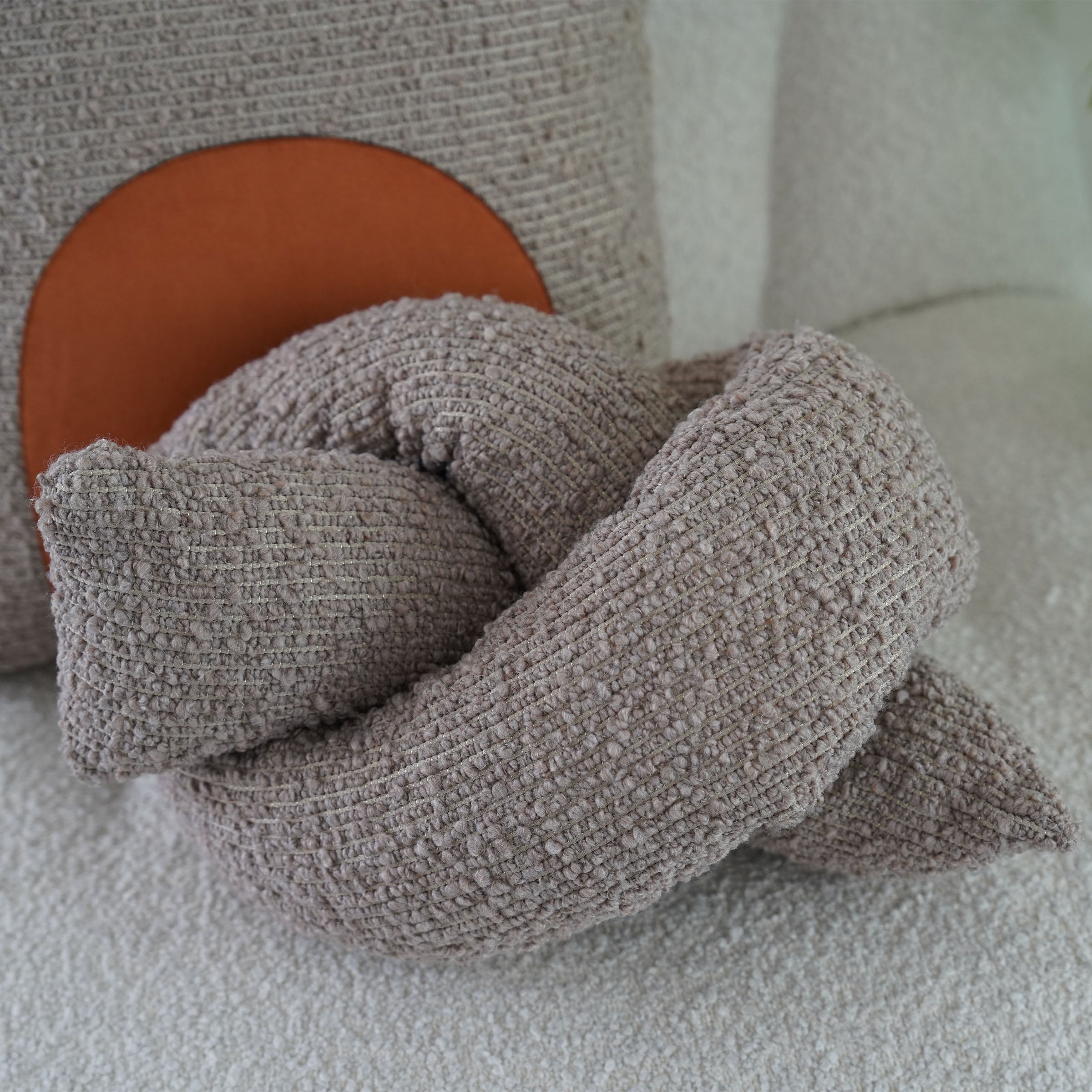 Beacon Schreyer special-shaped cushion with filling, 15x135cm, featuring a unique design and soft fabric for comfortable support.