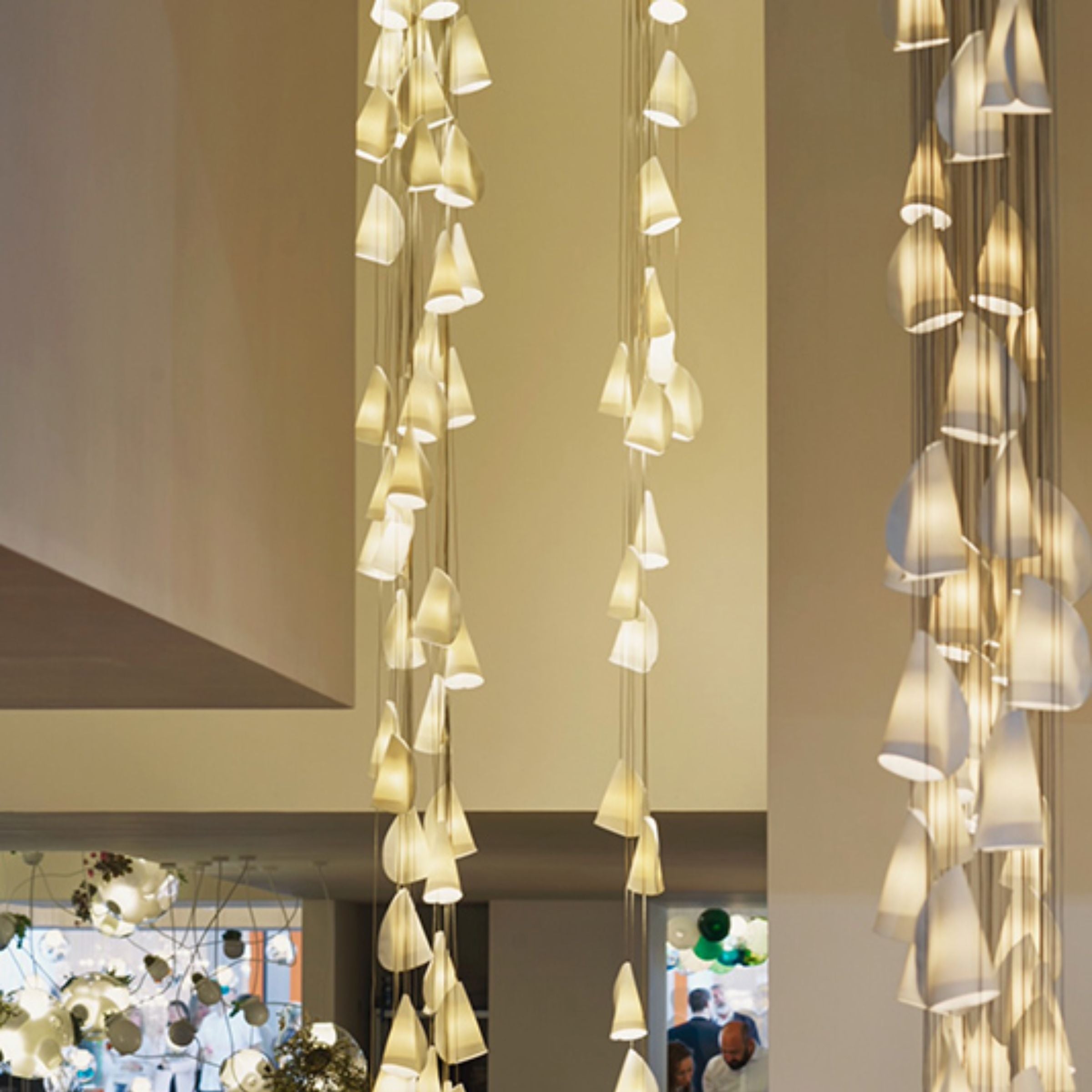 Pre-order 75 Days Delivery 20 Heads Pendant Lamp CY-DD-1029 -  Pendant Lamps - ebarza Furniture UAE | Shop Modern Furniture in Abu Dhabi & Dubai - مفروشات ايبازرا في الامارات | تسوق اثاث عصري وديكورات مميزة في دبي وابوظبي