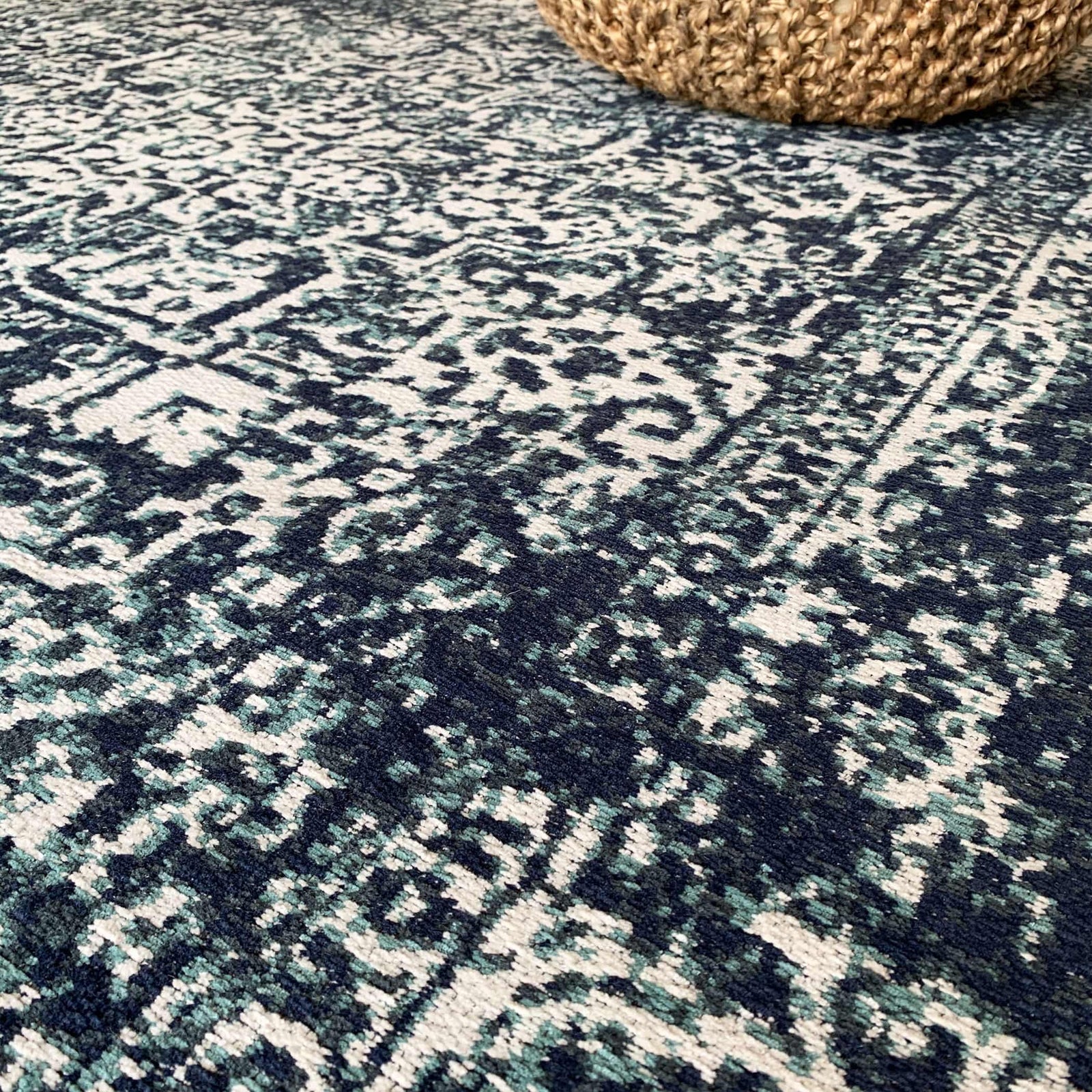 Tapis Naïn Médaillon 230x160 Cm, Bleu, Tissé Machine, Polypropylène Et Viscose