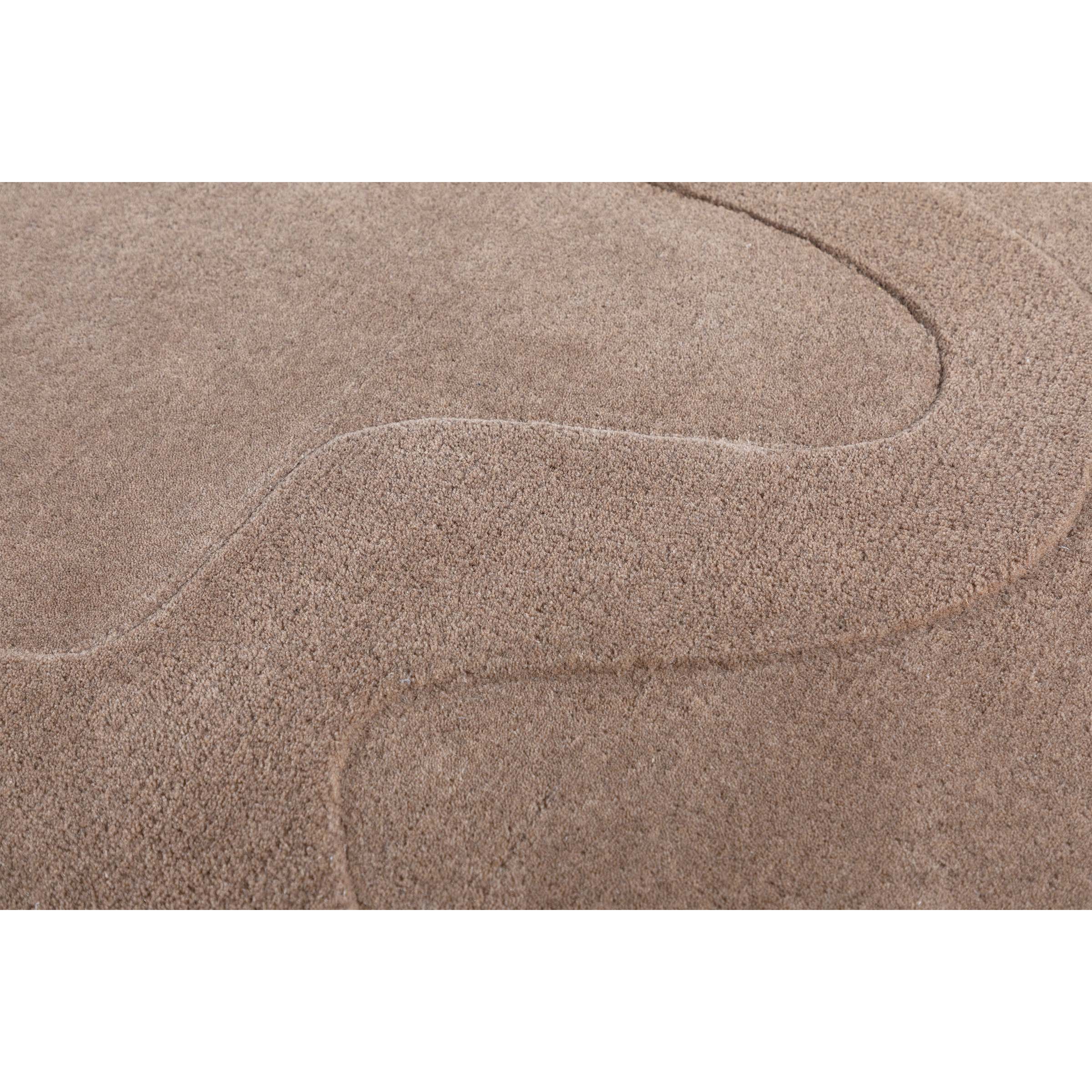 Dark beige wool rug measuring 230x160 cm from Javi, featuring soft, plush texture and intricate woven design.