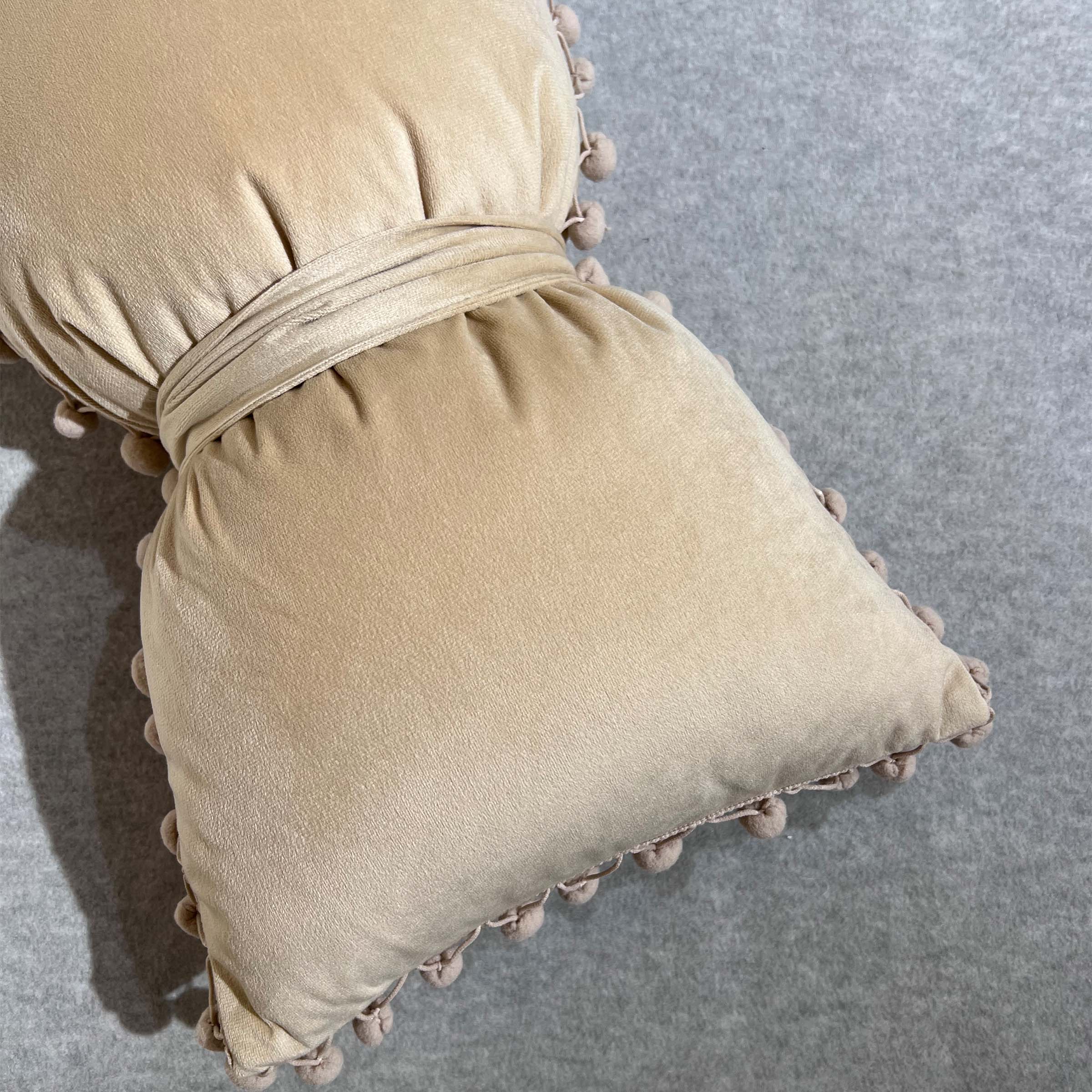 30*50 Dorothy Flannelette Cushion(with filling) - ECC079 -  Cushions - ebarza Furniture UAE | Shop Modern Furniture in Abu Dhabi & Dubai - مفروشات ايبازرا في الامارات | تسوق اثاث عصري وديكورات مميزة في دبي وابوظبي