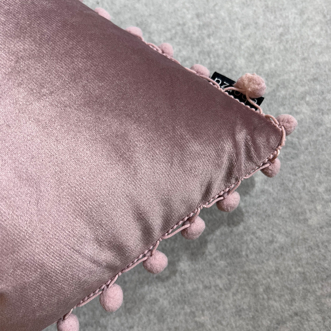 BEACON Dorothy Flannelette Cushion 30x50 cm with filling, soft fabric and stylish design for cozy home decor.