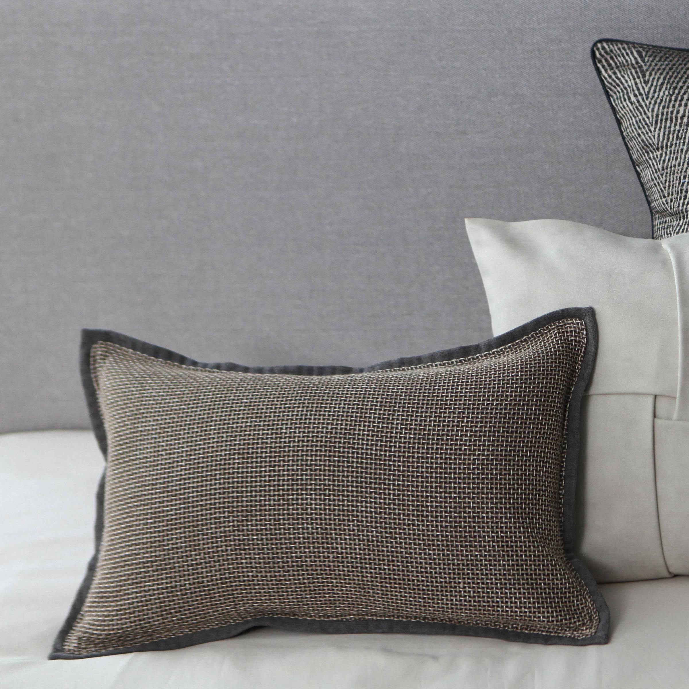 30X55 Cm Alton Texture Cushion Ecc045 -  Cushions | وسادة ألتون الملمس مقاس 30 × 55 سم - ebarza Furniture UAE | Shop Modern Furniture in Abu Dhabi & Dubai - مفروشات ايبازرا في الامارات | تسوق اثاث عصري وديكورات مميزة في دبي وابوظبي