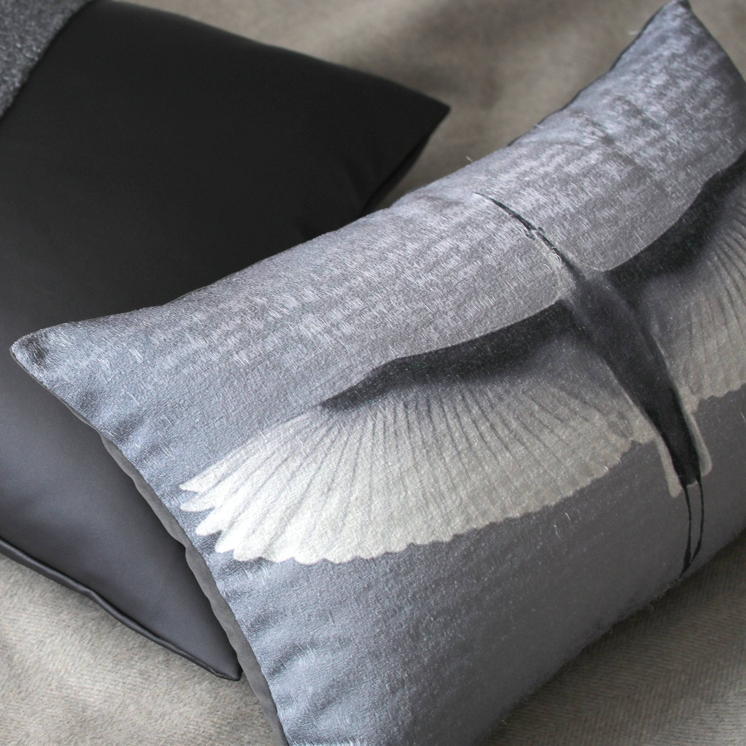 30X55 Cm Hawk Printed Throw Cushion Ecc046 -  Cushions | وسادة رمي بطبعة هوك مقاس 30 × 55 سم - ebarza Furniture UAE | Shop Modern Furniture in Abu Dhabi & Dubai - مفروشات ايبازرا في الامارات | تسوق اثاث عصري وديكورات مميزة في دبي وابوظبي