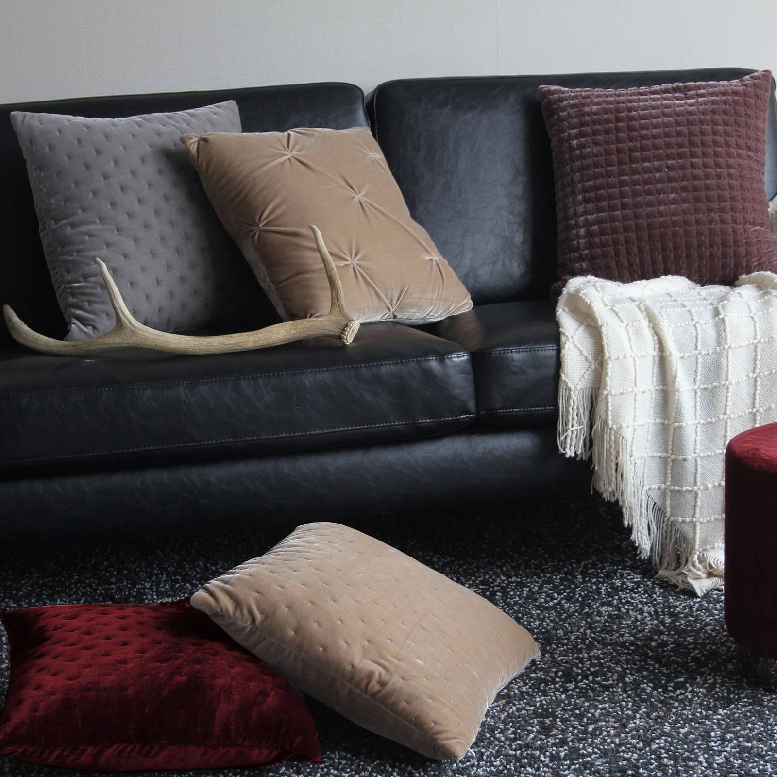 30X60 Cm Cushion Cover 2284-015 -  Cushions | 30X60 غطاء وسادة - ebarza Furniture UAE | Shop Modern Furniture in Abu Dhabi & Dubai - مفروشات ايبازرا في الامارات | تسوق اثاث عصري وديكورات مميزة في دبي وابوظبي