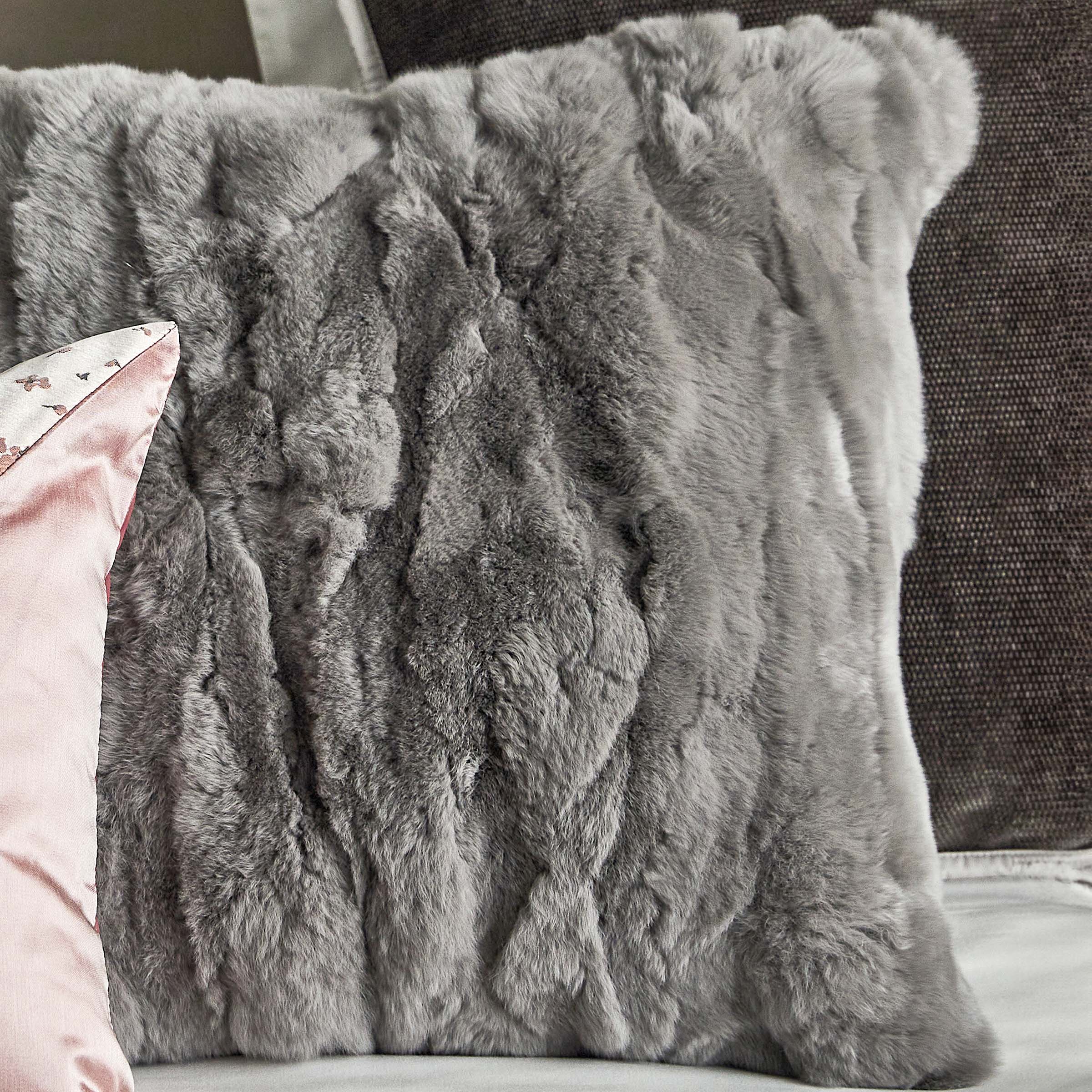 BEACON Odom Rex rabbit hair cushion, 45x45 cm, soft plush cushion for cozy decor, ECC108 style.