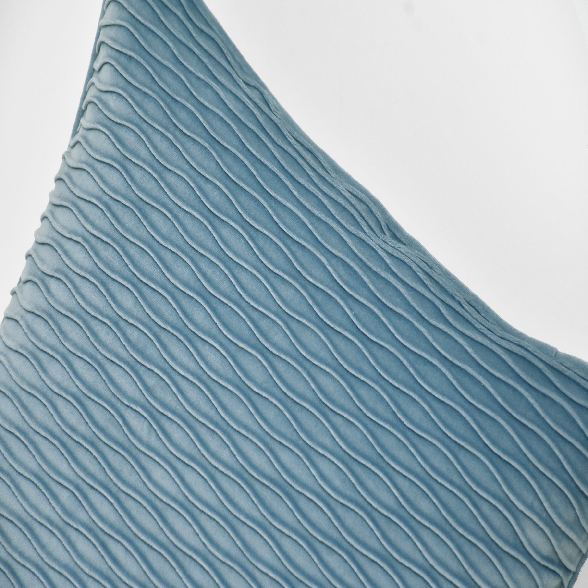 Oval flannel throw cushion by BEACON, 45x45 cm, soft and cozy decorative cushion for sofa or bed.