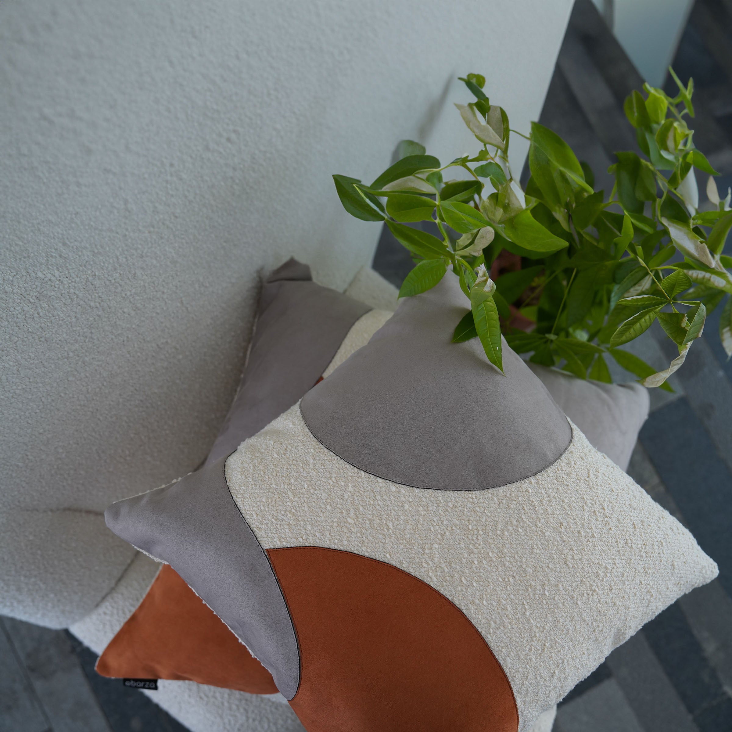 45*45cm Ebarza Maka Patchwork Cushion ECC131 -  Cushions - ebarza Furniture UAE | Shop Modern Furniture in Abu Dhabi & Dubai - مفروشات ايبازرا في الامارات | تسوق اثاث عصري وديكورات مميزة في دبي وابوظبي