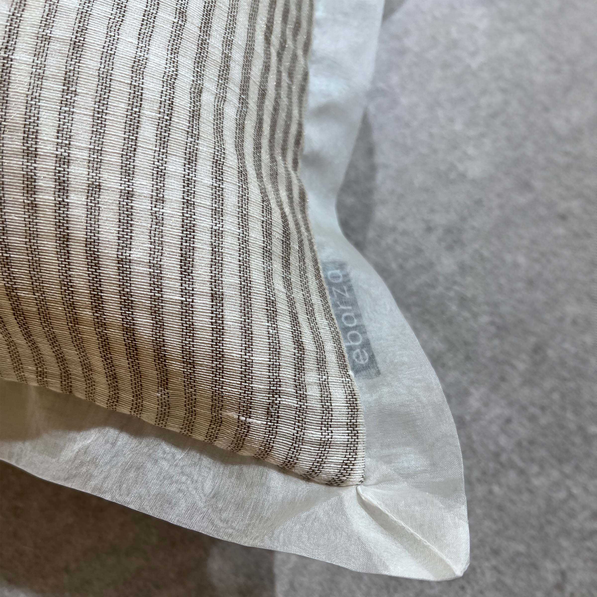 45*45  Moi Stripe Cushion - ECC088 -  Cushions | وسادة شريط موي - ebarza Furniture UAE | Shop Modern Furniture in Abu Dhabi & Dubai - مفروشات ايبازرا في الامارات | تسوق اثاث عصري وديكورات مميزة في دبي وابوظبي