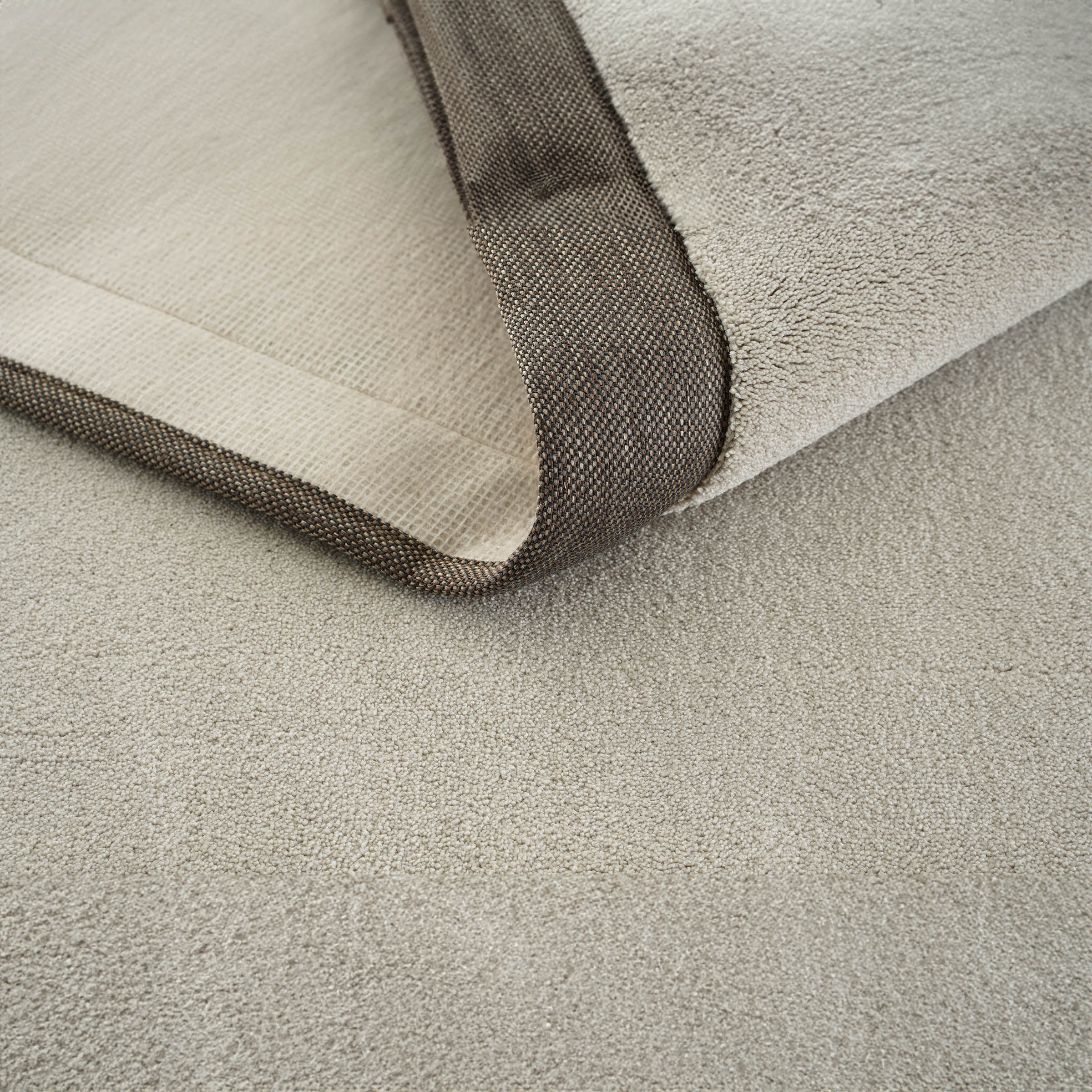 600x400 cm COOL HALI Monterey Bounty 74 Rug with intricate patterns, ideal for adding style to living rooms or bedrooms.