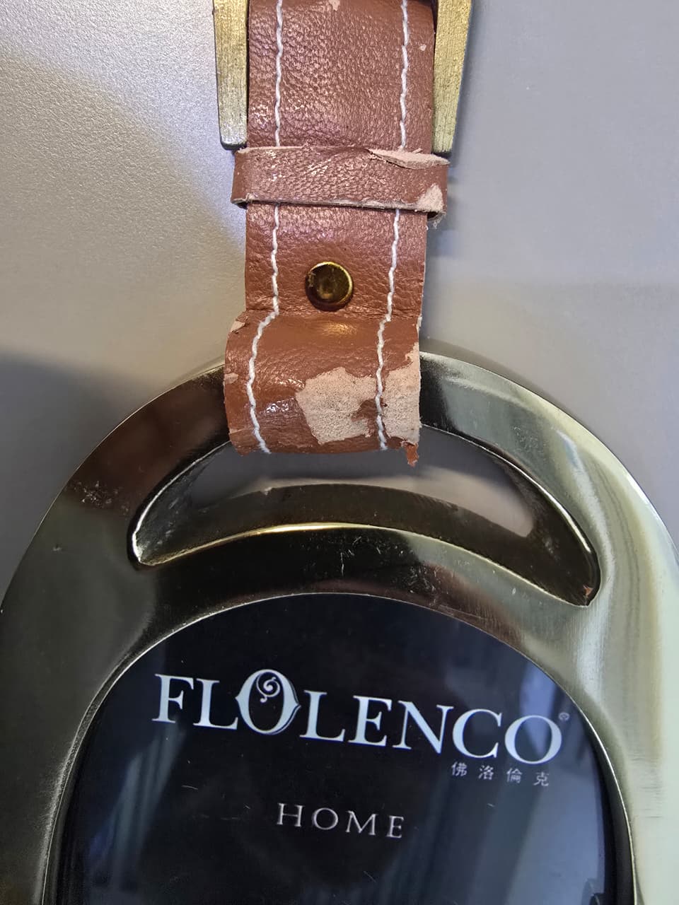 AS IS - Aluminum, Leather  Photo Frame Fl-Y676 -  DISPLAY ITEM - ebarza Furniture UAE | Shop Modern Furniture in Abu Dhabi & Dubai - مفروشات ايبازرا في الامارات | تسوق اثاث عصري وديكورات مميزة في دبي وابوظبي