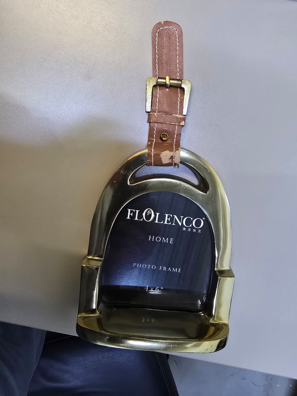 AS IS - Aluminum, Leather  Photo Frame Fl-Y676 -  DISPLAY ITEM - ebarza Furniture UAE | Shop Modern Furniture in Abu Dhabi & Dubai - مفروشات ايبازرا في الامارات | تسوق اثاث عصري وديكورات مميزة في دبي وابوظبي