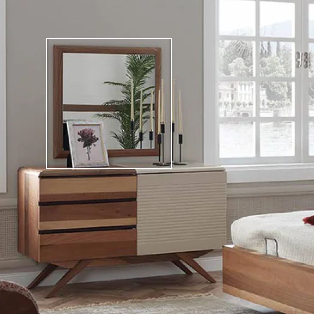 Square Arya Mirror by YOL LIVING with a 75x75 cm frame, featuring a sleek, modern design and reflective glass surface.