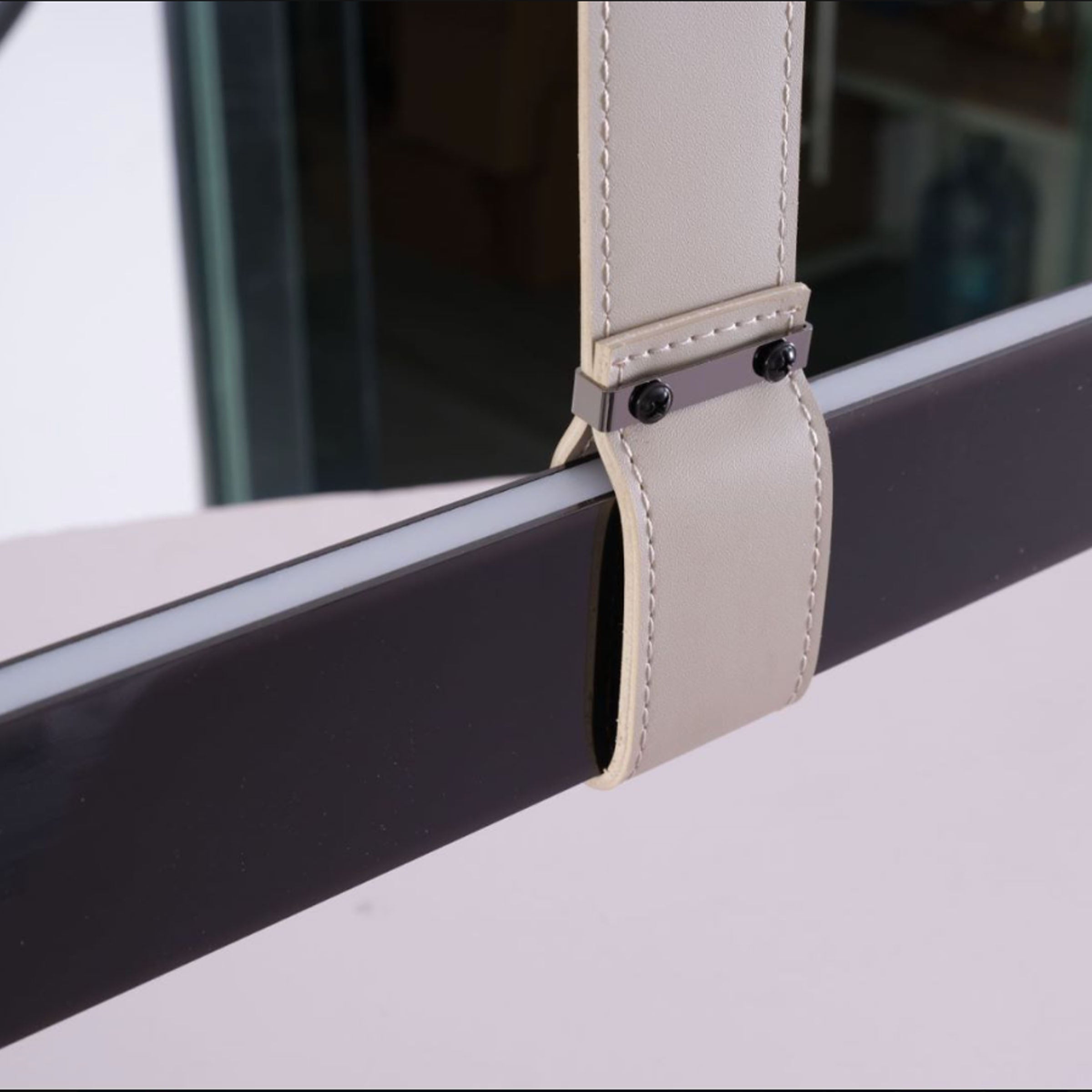 Comet Tail Leather Black Pendant Lamp 1.2m  CY-DD-1053-B -  Pendant Lamps - ebarza Furniture UAE | Shop Modern Furniture in Abu Dhabi & Dubai - مفروشات ايبازرا في الامارات | تسوق اثاث عصري وديكورات مميزة في دبي وابوظبي