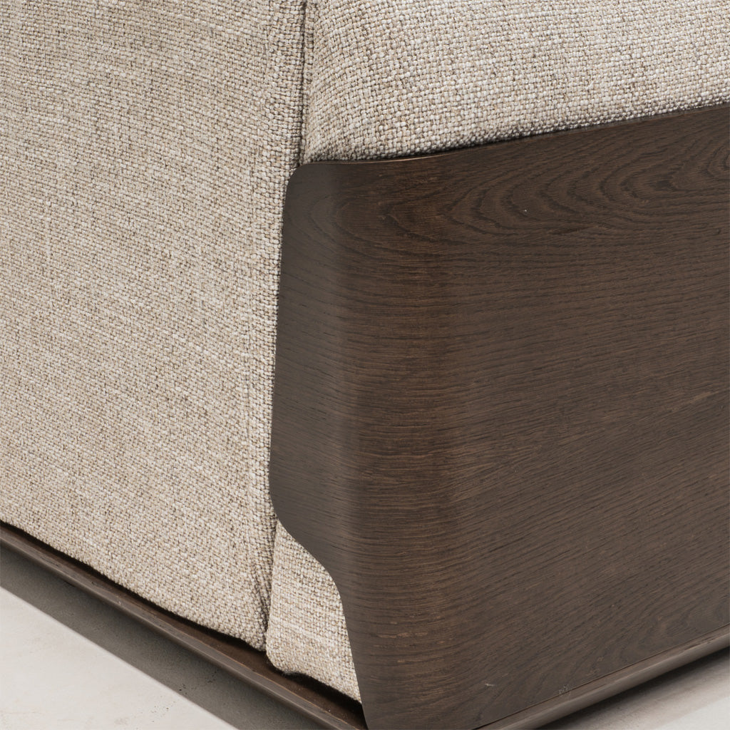 HOMAGE KOLTUK Brooklyn GAMMA sofa in beige fabric with modern design, featuring plush cushions and wooden legs.