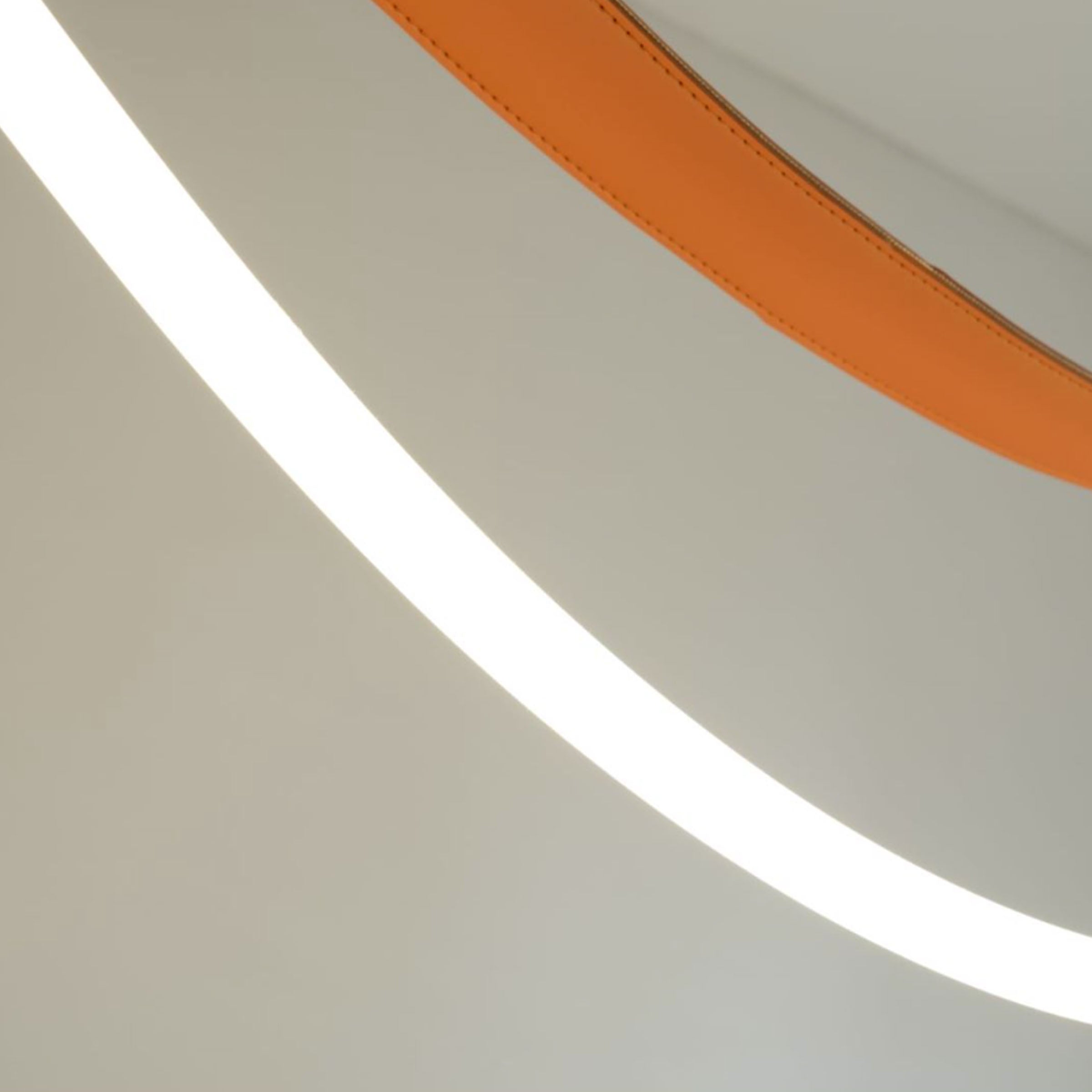 Aurora Borealis Orange Leather Golden Pendant Lamp CY-DD-1051 -  Pendant Lamps | أورورا بورياليس مصباح معلق ذهبي من الجلد البرتقالي - ebarza Furniture UAE | Shop Modern Furniture in Abu Dhabi & Dubai - مفروشات ايبازرا في الامارات | تسوق اثاث عصري وديكورات مميزة في دبي وابوظبي