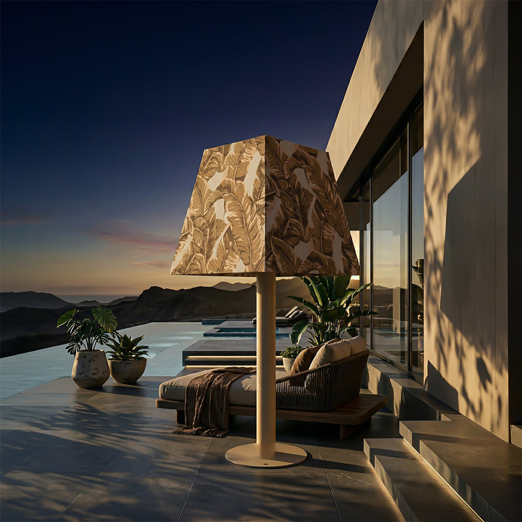BEACON Dai outdoor floor lamp with solar power, smart outdoor lighting, black finish, and modern design for garden or patio use.