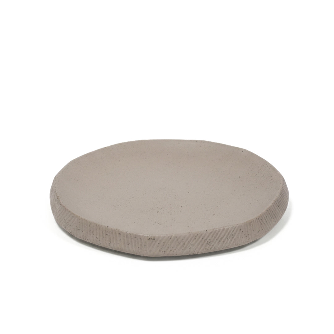 Dark Sand Small Chizzled Plate CB4365-21-R920 -  Plates - ebarza Furniture UAE | Shop Modern Furniture in Abu Dhabi & Dubai - مفروشات ايبازرا في الامارات | تسوق اثاث عصري وديكورات مميزة في دبي وابوظبي