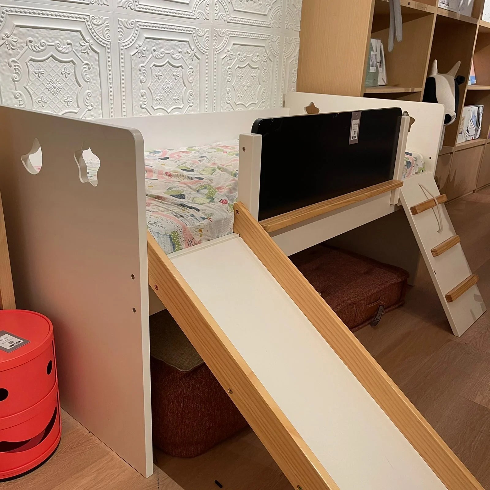 Display Item - Fun Kids Bed HK-C004 - YAS -  DISPLAY ITEM - ebarza Furniture UAE | Shop Modern Furniture in Abu Dhabi & Dubai - مفروشات ايبازرا في الامارات | تسوق اثاث عصري وديكورات مميزة في دبي وابوظبي