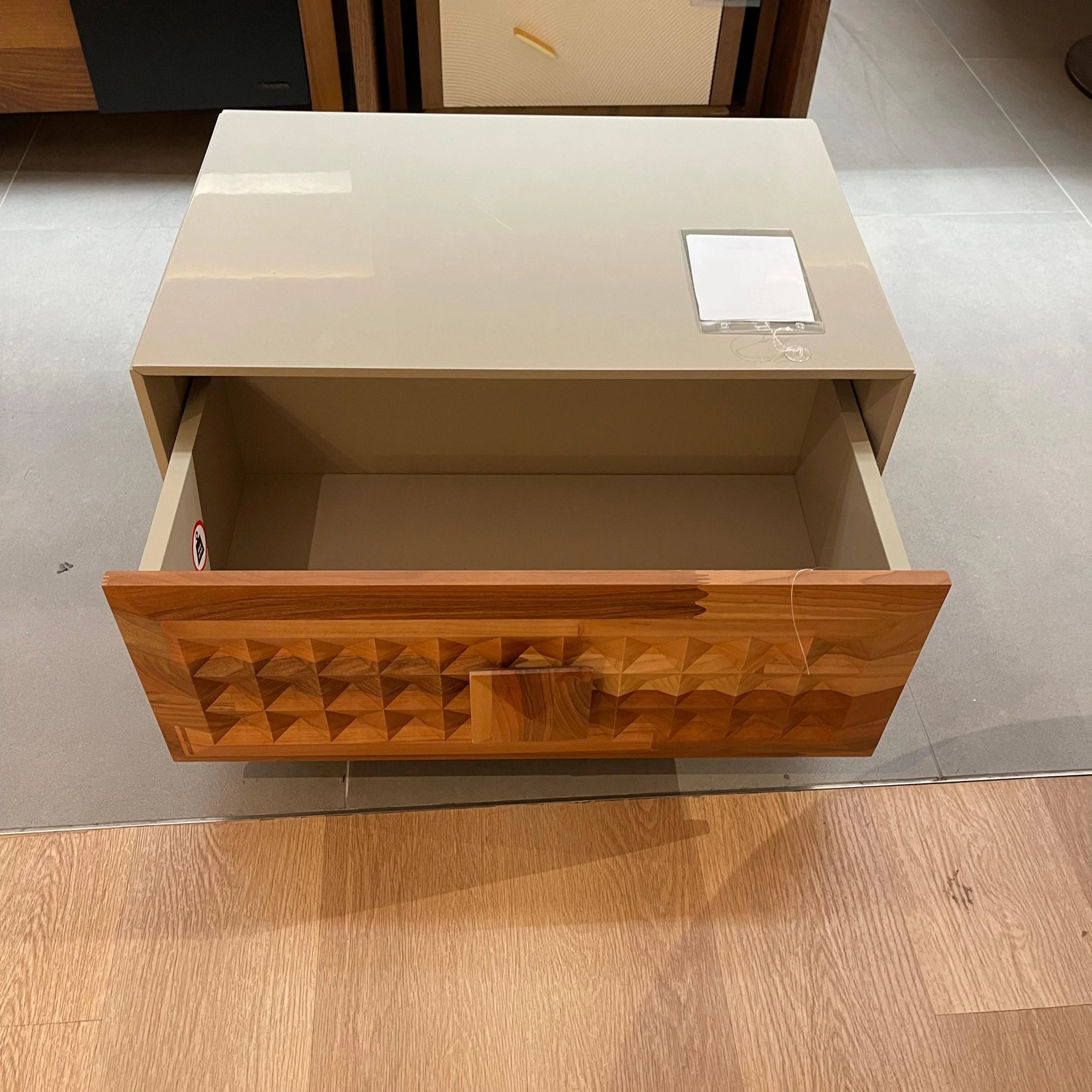 Display Item - 2X Prizma Bedside Table Prizma001-Table -YAS -  DISPLAY ITEM - ebarza Furniture UAE | Shop Modern Furniture in Abu Dhabi & Dubai - مفروشات ايبازرا في الامارات | تسوق اثاث عصري وديكورات مميزة في دبي وابوظبي