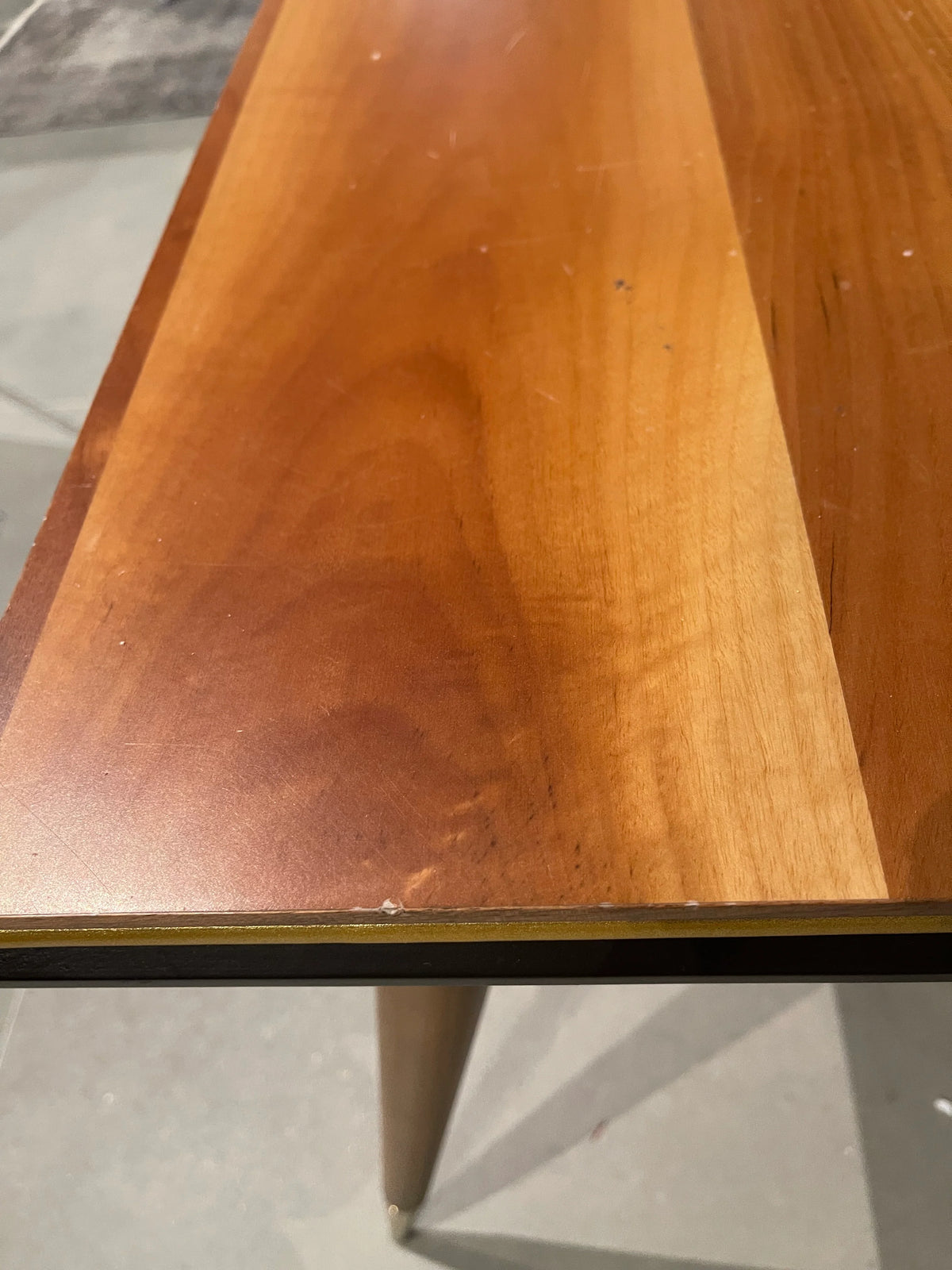 Display Item - Alvin Side Table Alvin-002 - Yas