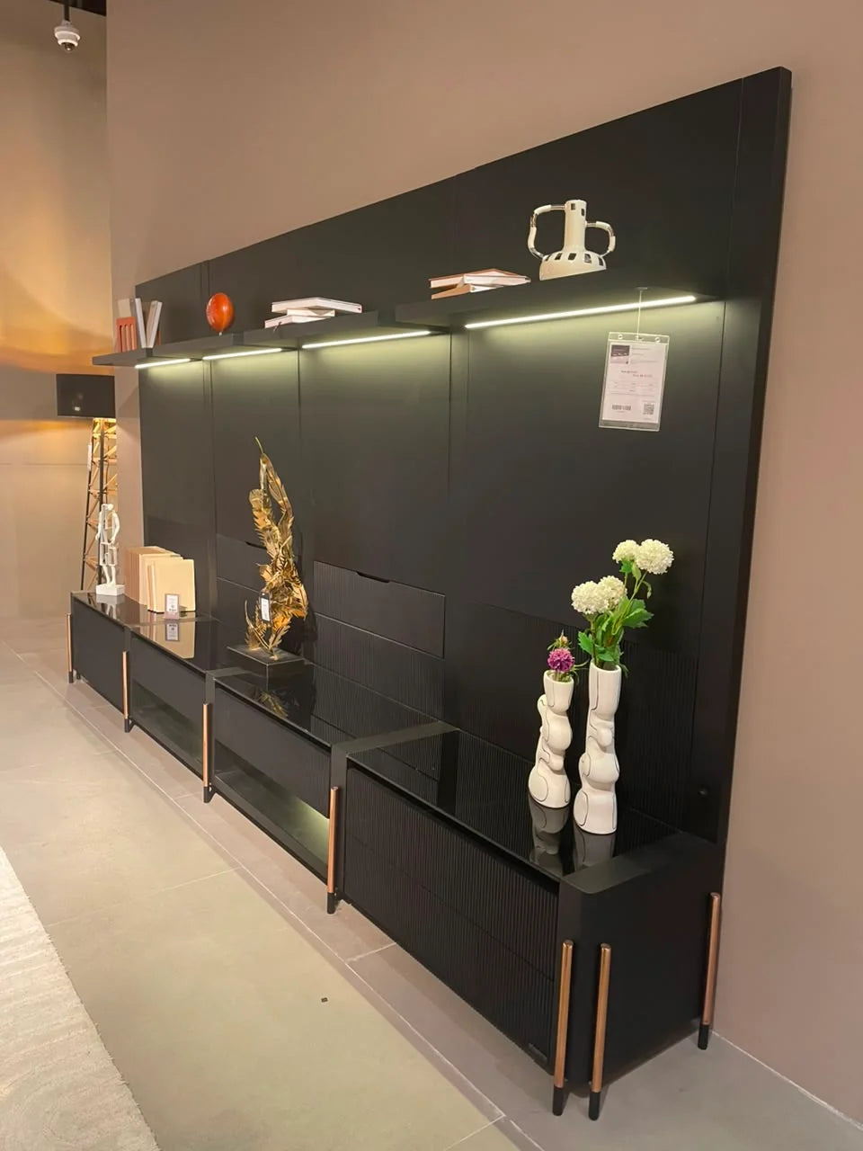 Display Item - Dali Wall Unit  Dali-Tv-YAS