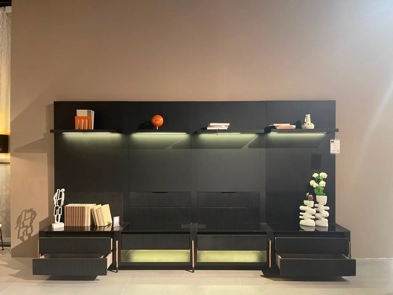 Display Item - Dali Wall Unit  Dali-Tv-YAS