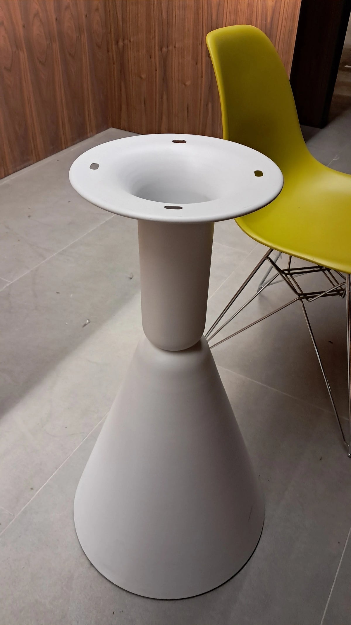 White Yas dining table base, 72cm height, BEACON brand, sturdy metal construction, shown as a display item for interior setup.